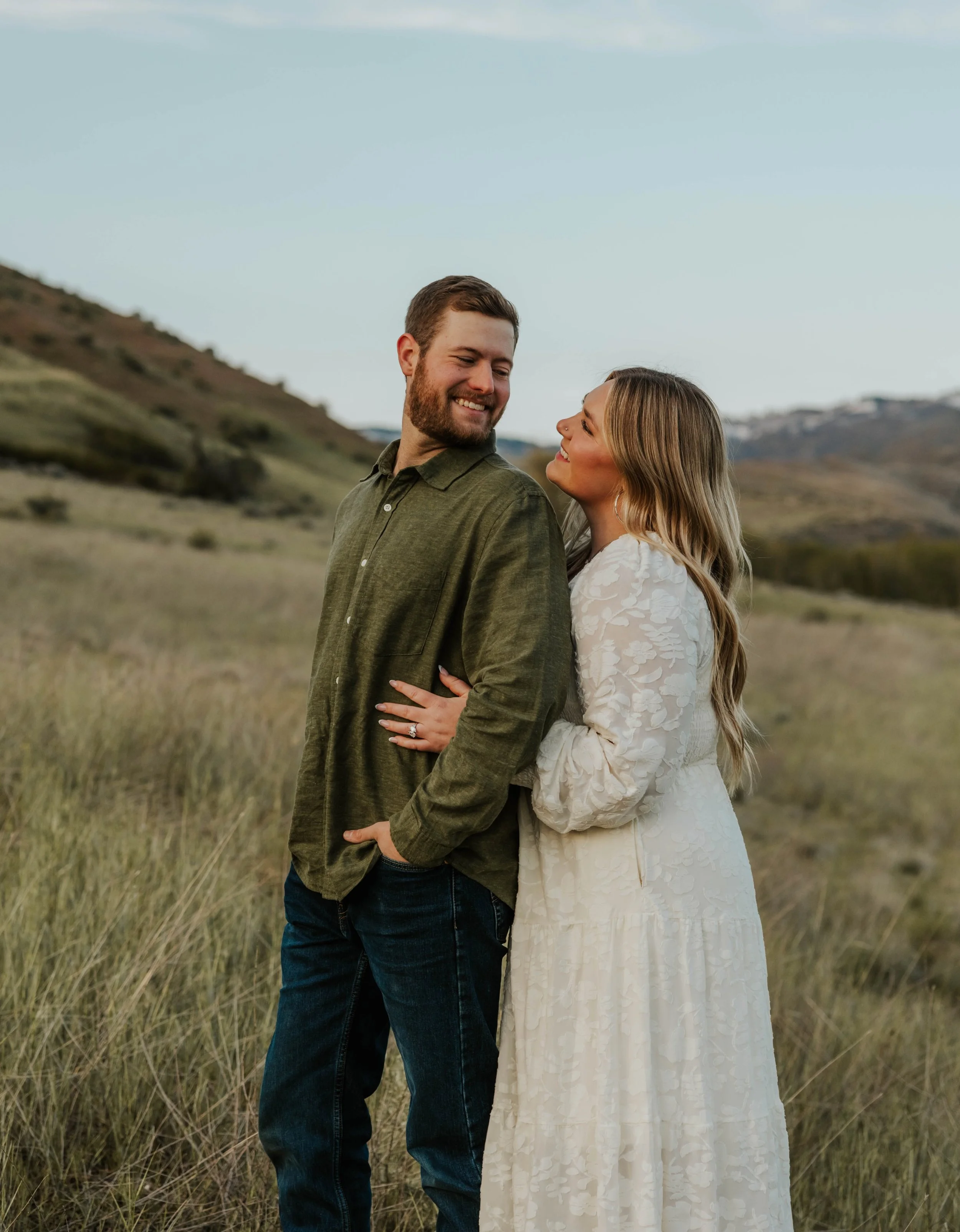 I had the absolute best engagement session with Jose &amp; Jerry! We ran around the foothills, played with their dog, and you could just feel the love between these two! 

Photos with your person should feel easy and fun! 🤍

#idahophotographer #idah