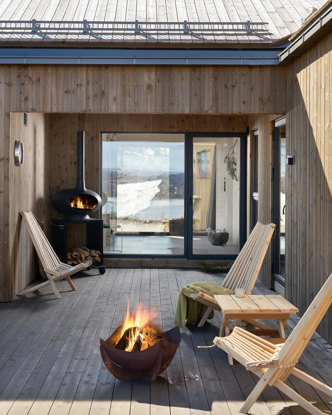 Vi f&aring;r jevnlig sp&oslash;rsm&aring;l om hvordan vi opplever hyttemarkedet, s&aelig;rlig n&aring;r det skrives om usikkerhet i byggebransjen. V&aring;rt bilde er nyansert og i stor grad positivt.
&nbsp;
Gjennom vinteren har vi hatt et &oslash;ke