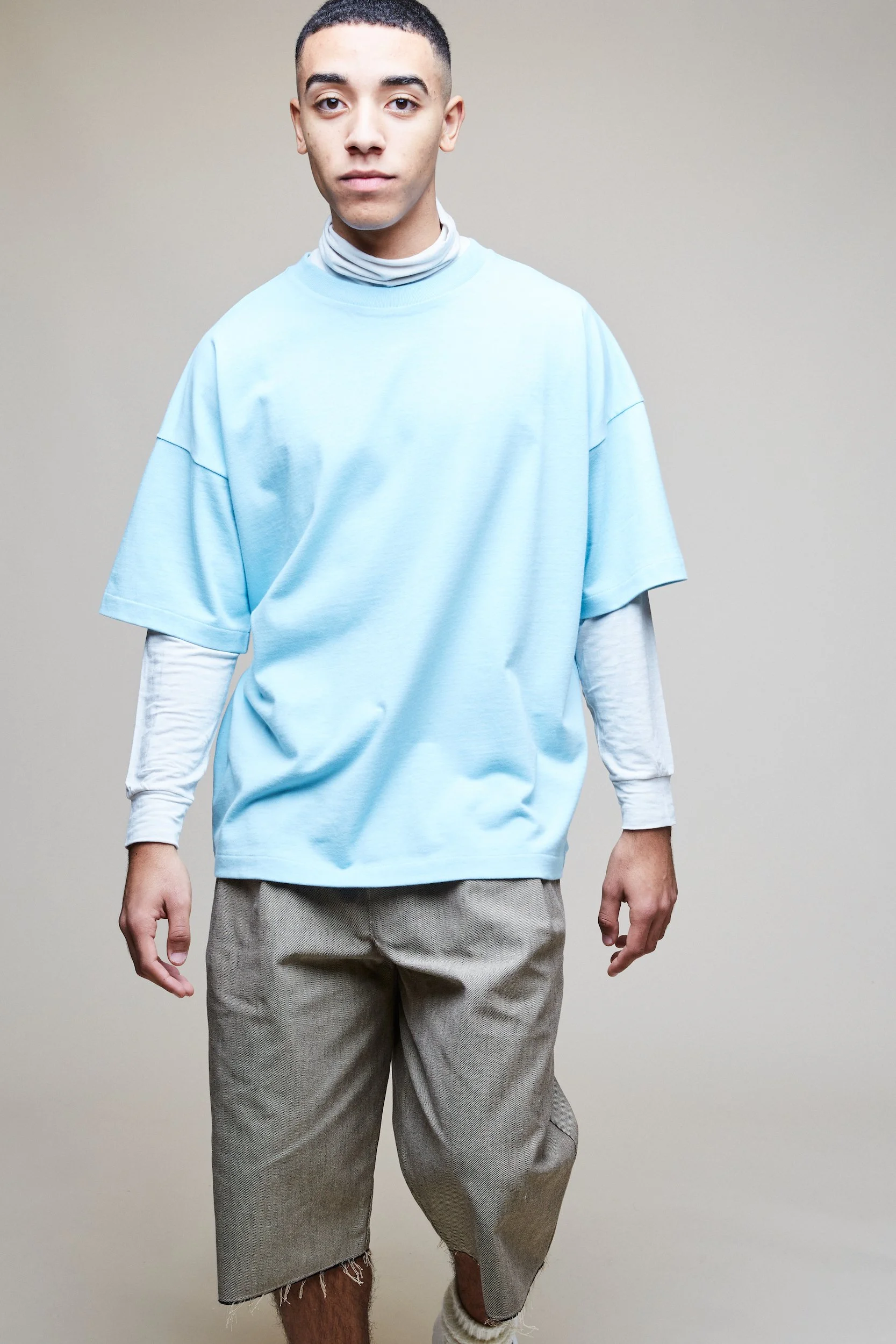 Leonardo - blue tshirt walking.jpg