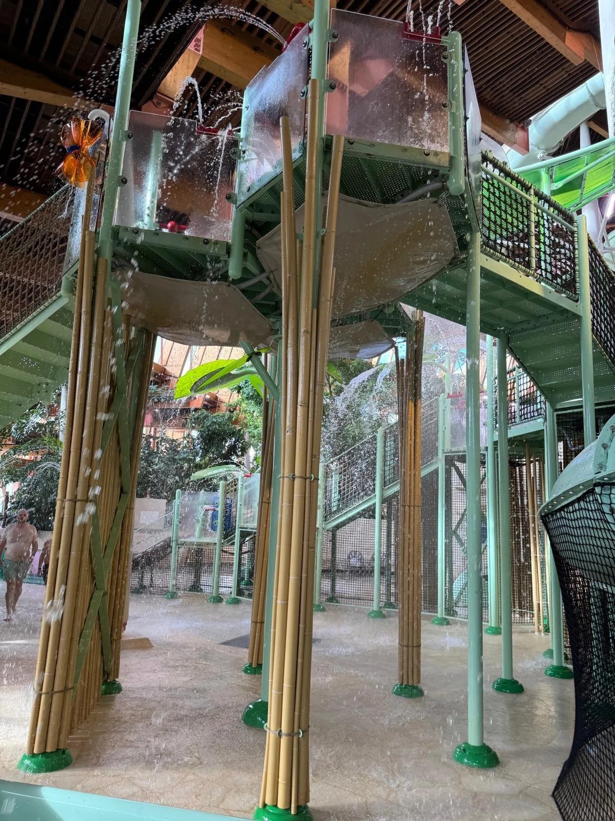 Aqua Mundo, Swimming at French Center Parcs, Les Villages Nature Paris