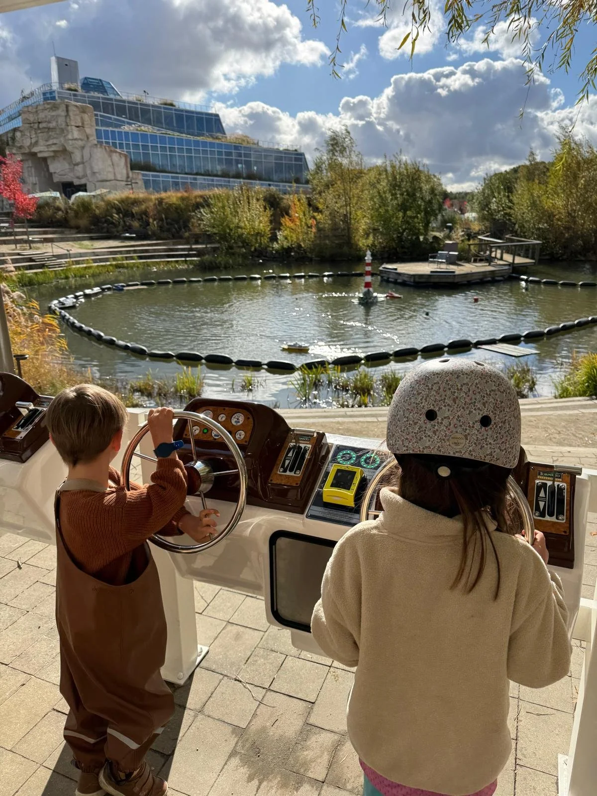 Model boat driving, French Center Parcs, Les Villages Nature Paris
