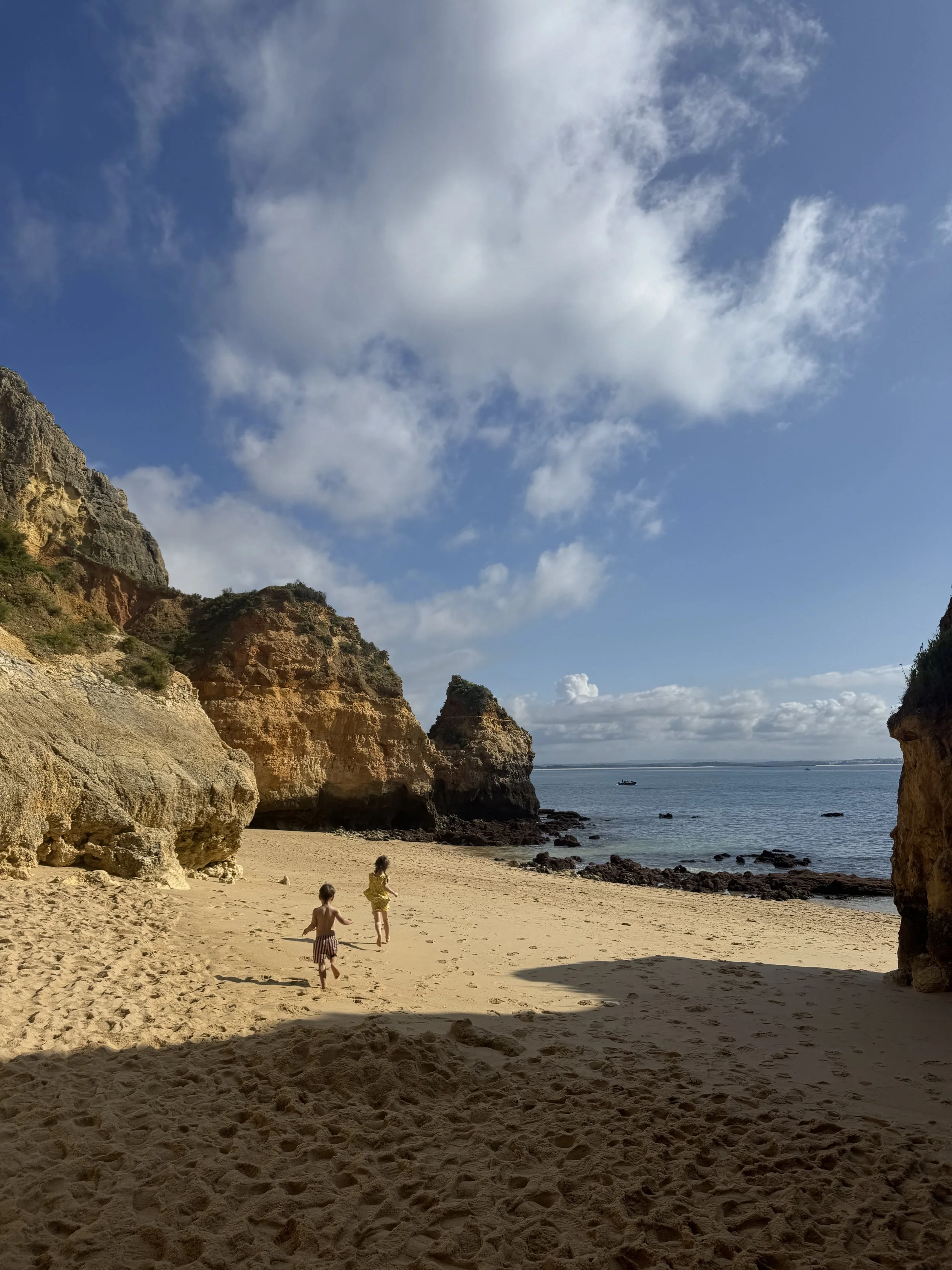 Praia do Camilo with kids, Algarve family travel blog