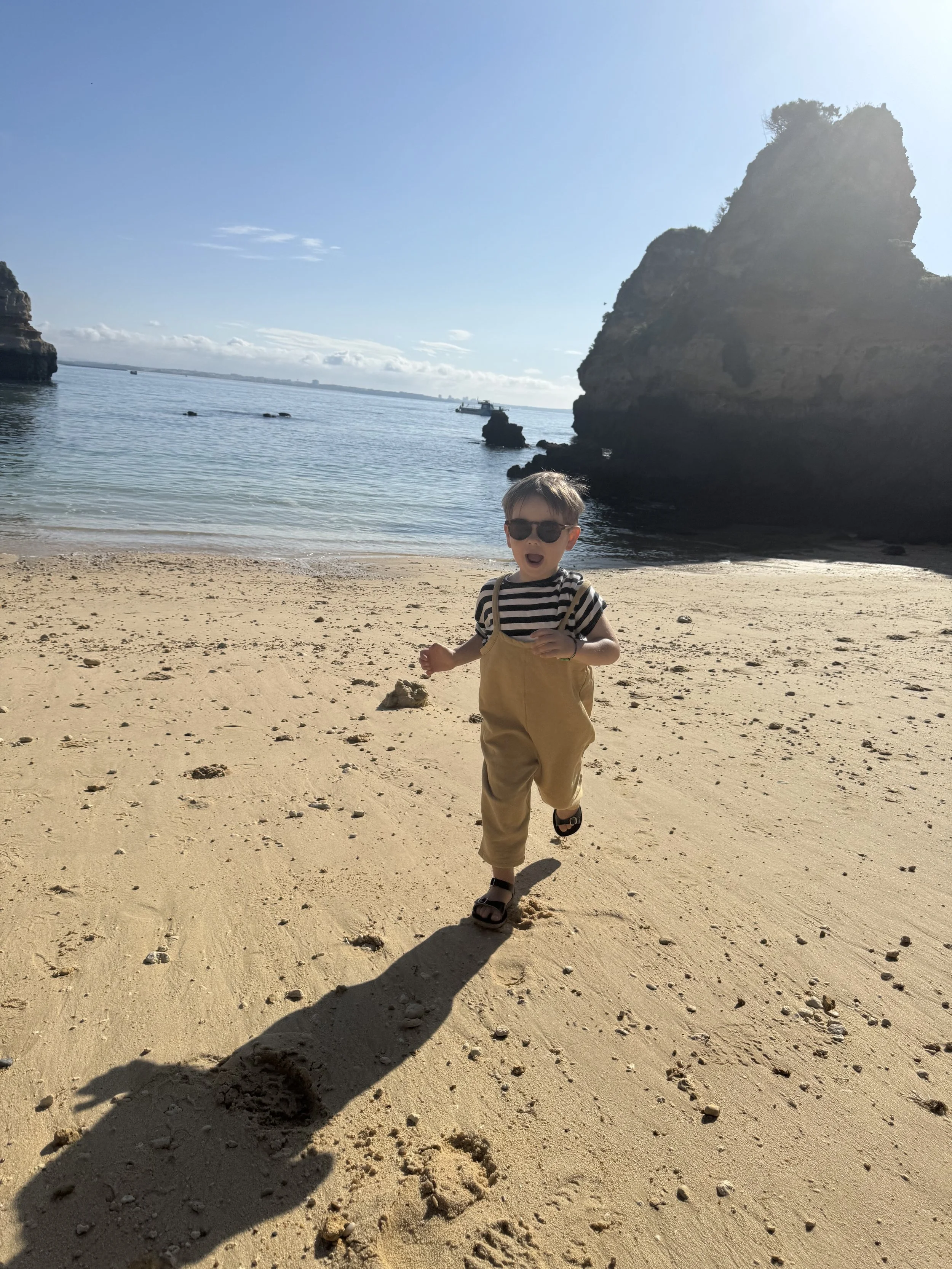 Praia do Camilo, Algarve with Kids