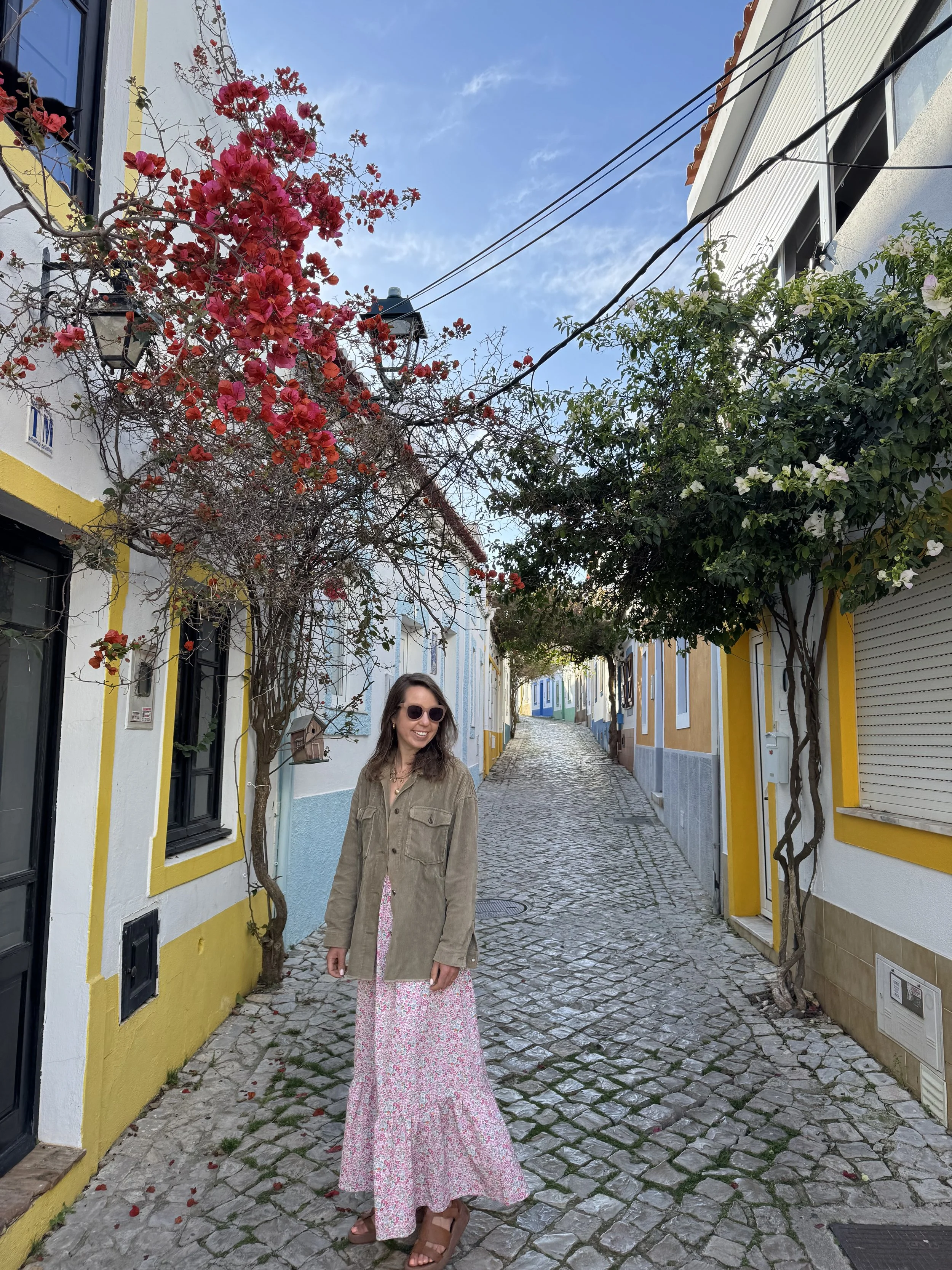 ferragudo old town, pretty fishing village, coloured streets, Algarve with Kids