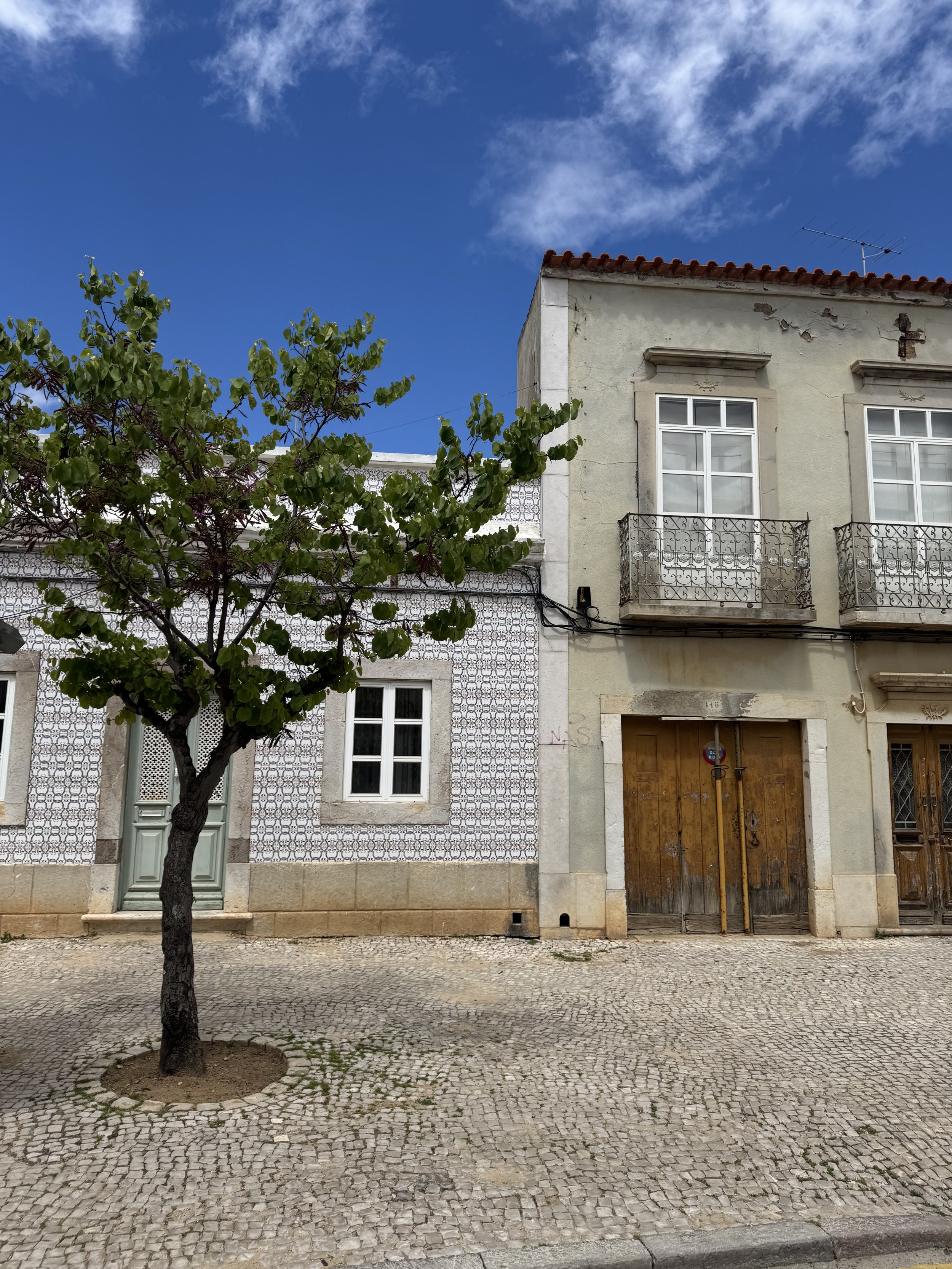Pretty tiled Tavira streets, Tavira with Kids