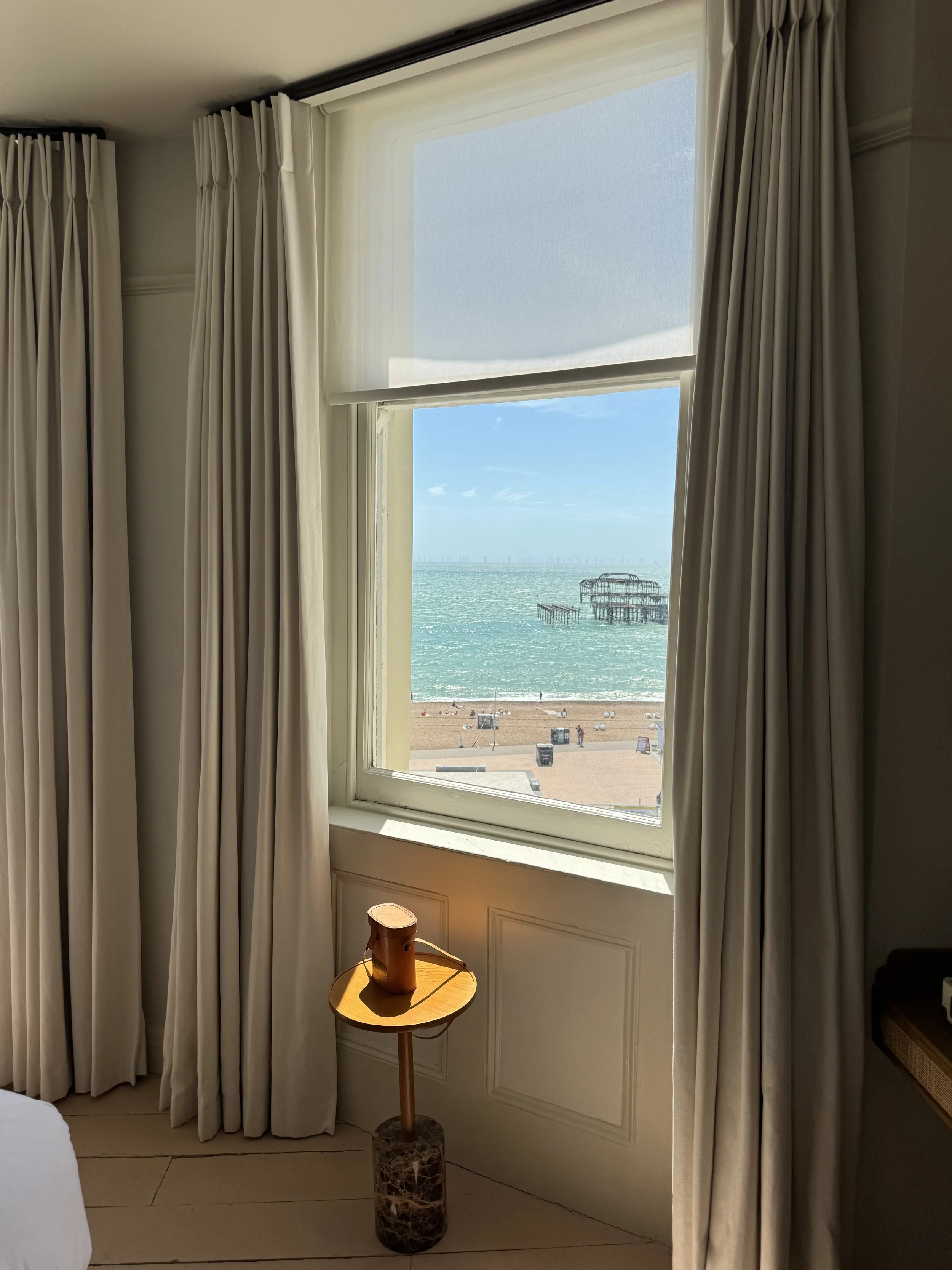 no-124-brighton-seafront-hotel-interiors