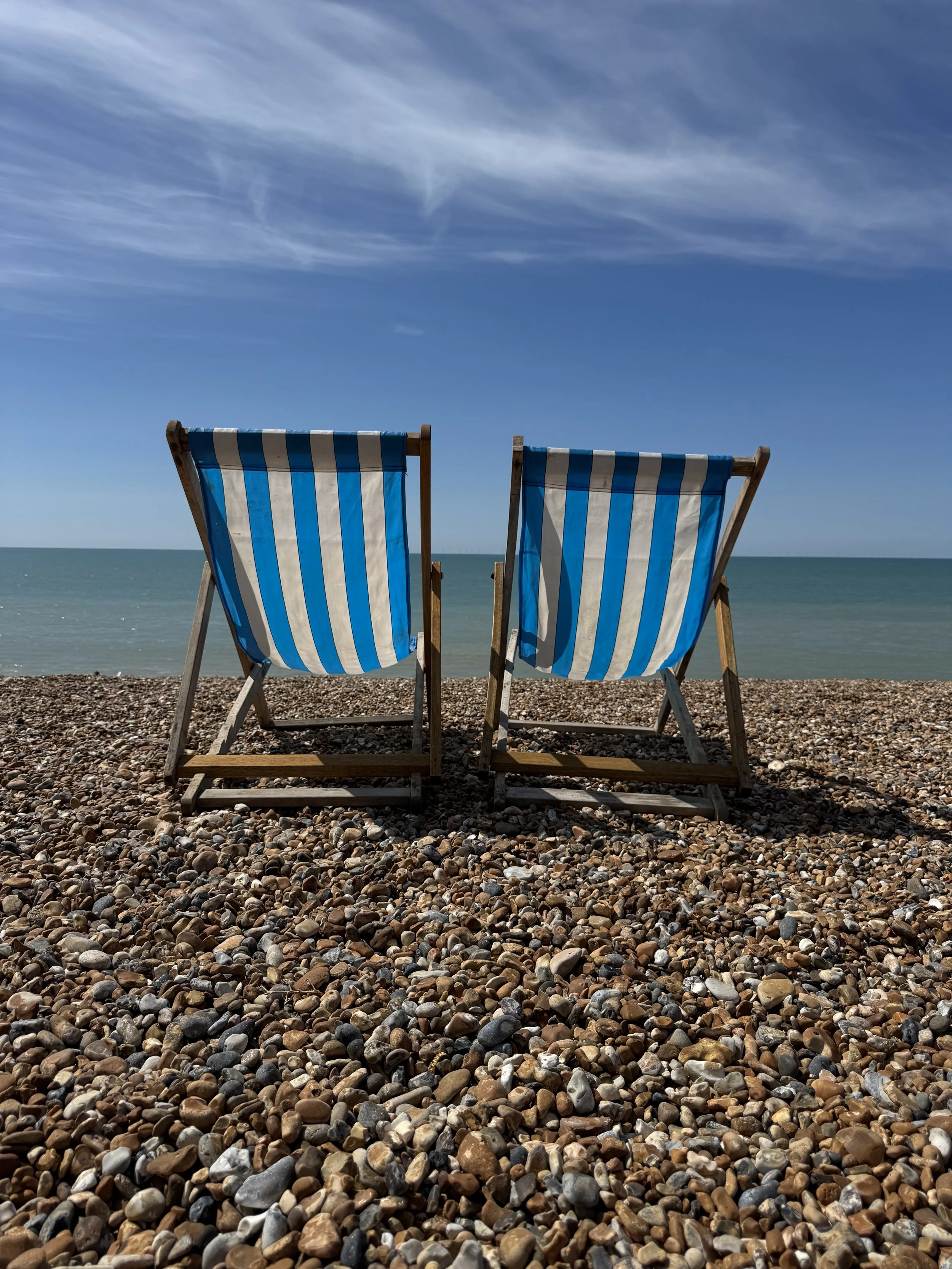 no-124-brighton-seafront-hotel-deck-chairs