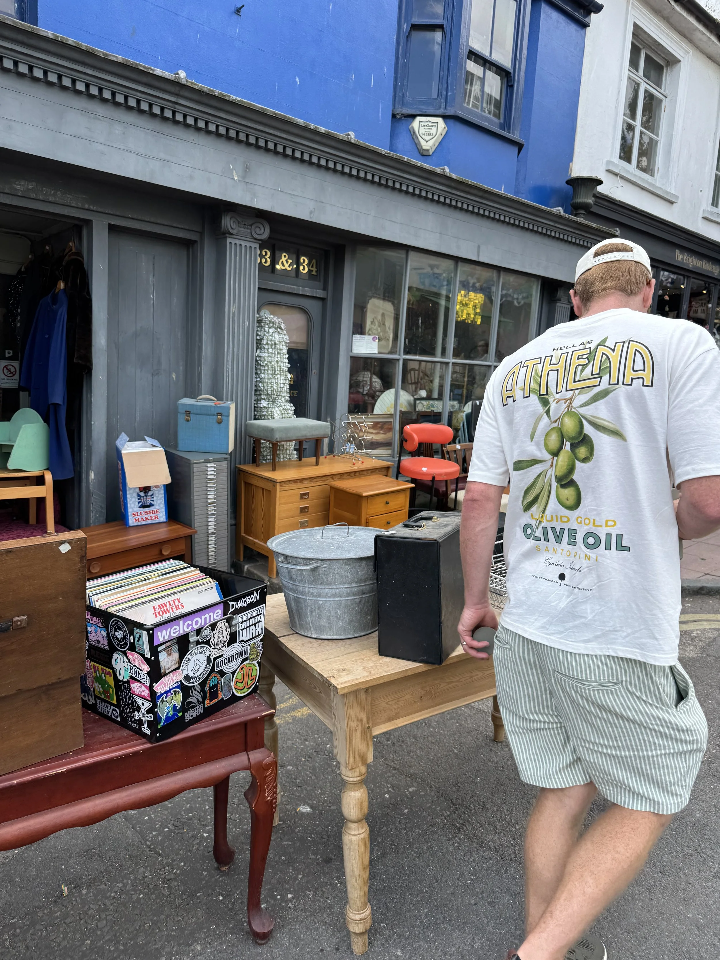 no-124-brighton-seafront-hotel-pier-antiques