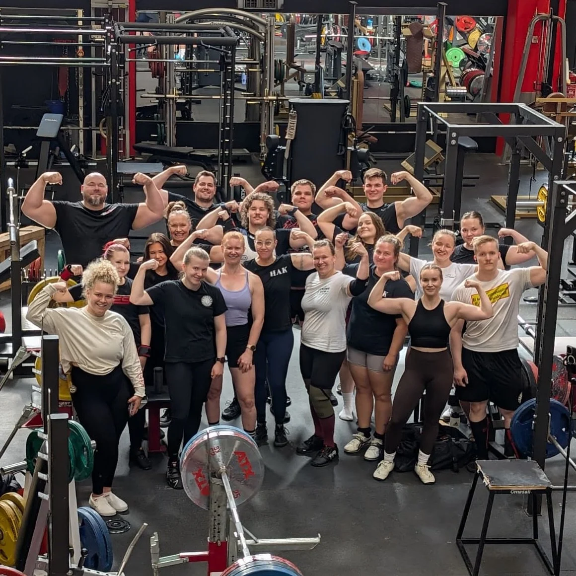 KIITOS!🩵

PSS vietti 16.8. kes&auml;p&auml;iv&auml;&auml;, ohjelmassa oli yhteistreenit ja grillailua Kuusij&auml;rvell&auml;. Kiitos kaikille, jotka p&auml;&auml;siv&auml;t paikalle!

Kiitos my&ouml;s @powerfitvantaa, joka tarjosi erinomaiset puitt