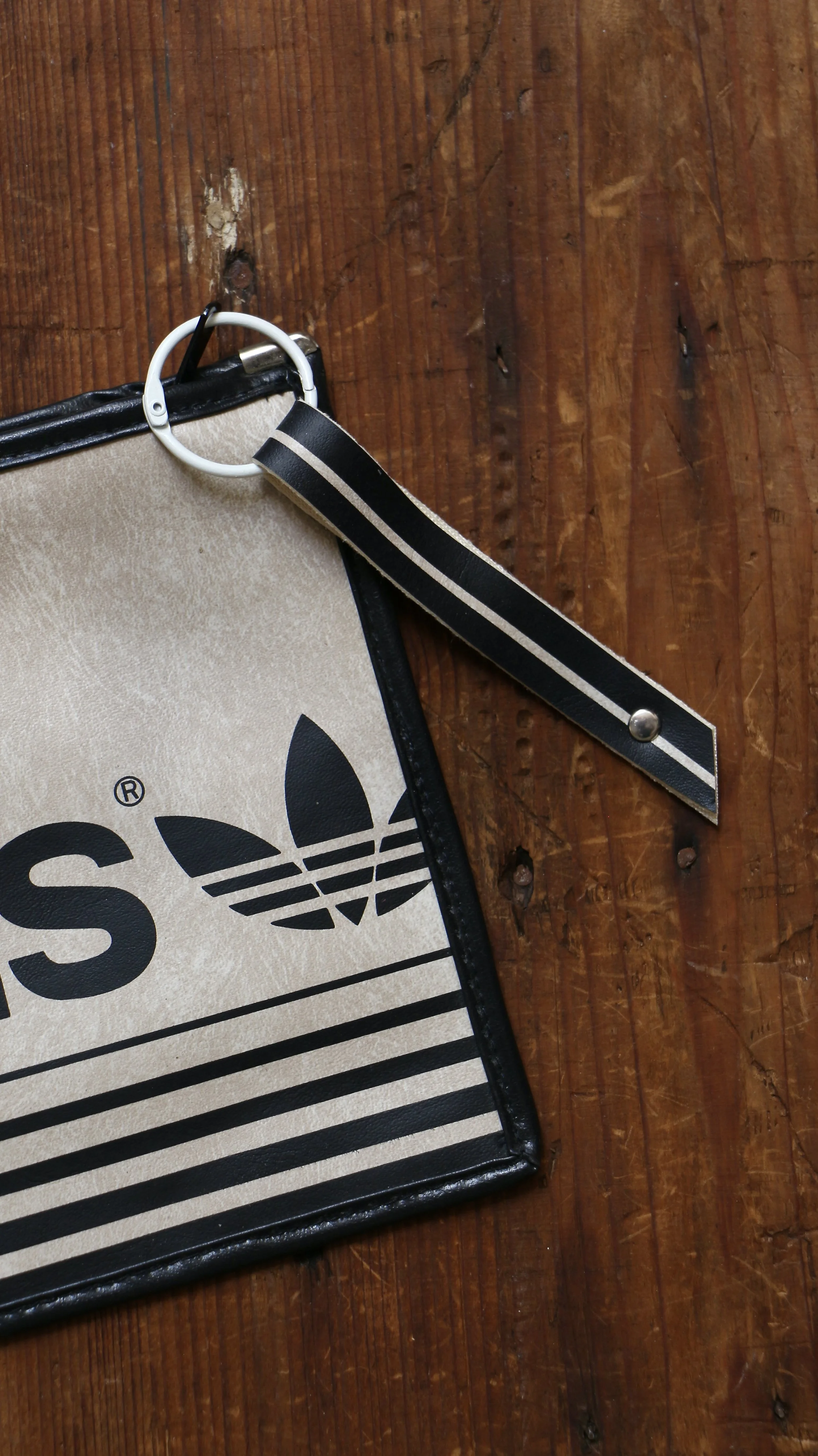 pochette-vintage-Adidas-noir-housse-raquette-2.JPG