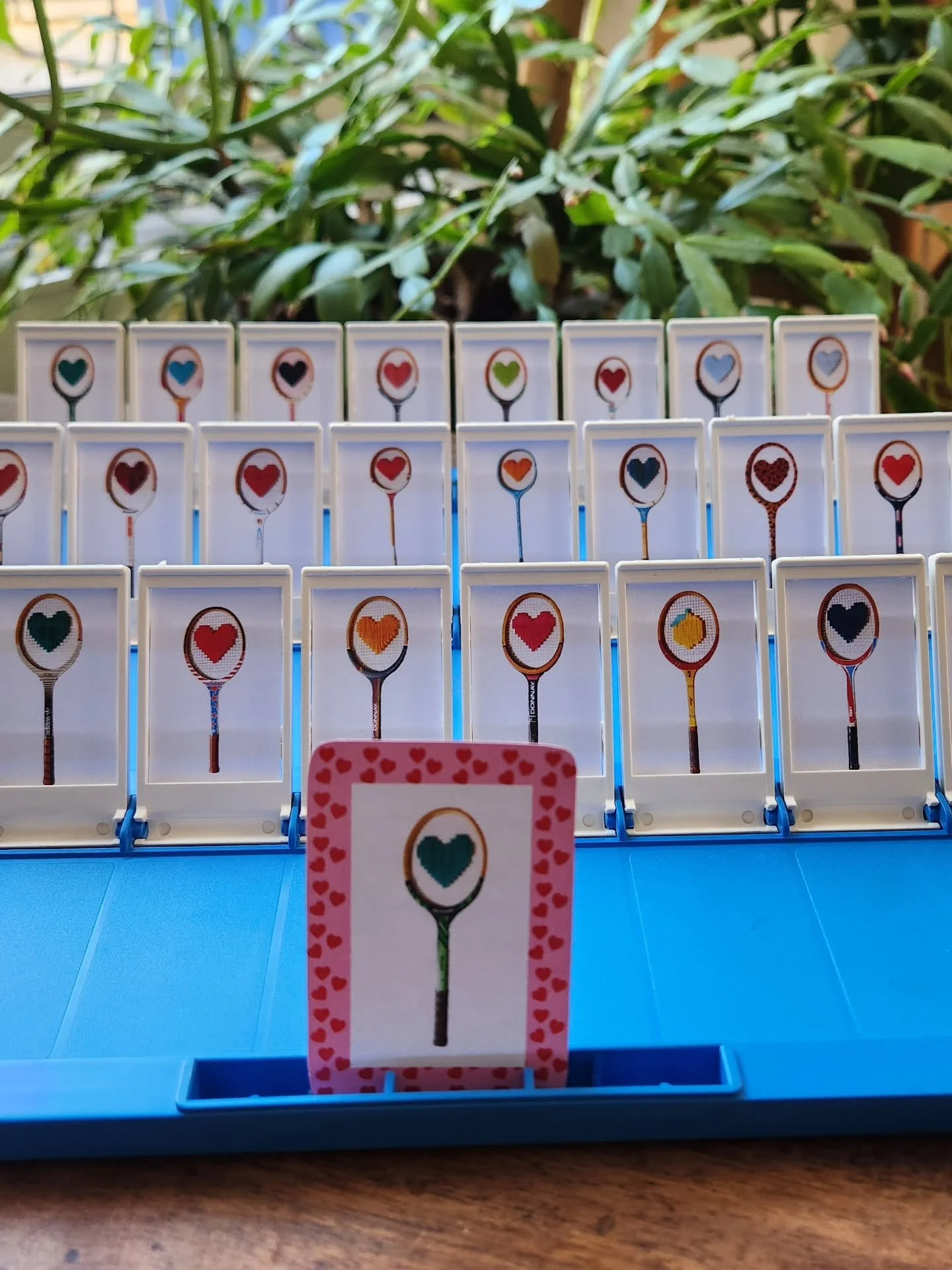 En 3 ans, j'ai chin&eacute; plus de 500 raquettes et quand j'ai commenc&eacute;, je n'imaginais pas la diversit&eacute; des designs 😍 c'est vraiment fascinant !

Encore aujourd'hui, je d&eacute;couvre de nouveaux mod&egrave;les et cette semaine, pou