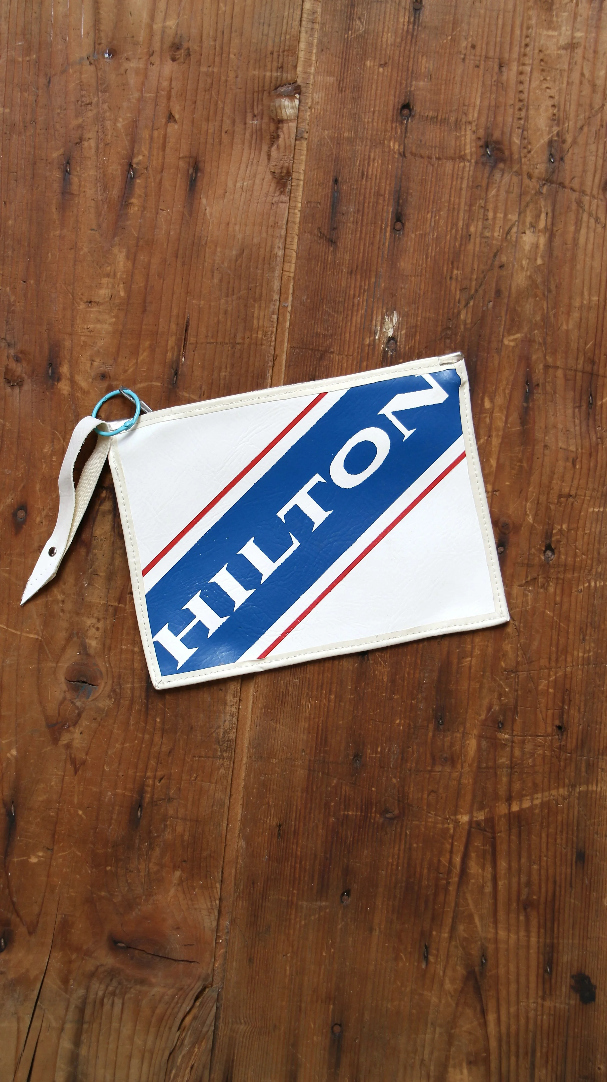pochette-vintage-hilton-housse-raquette-2.JPG