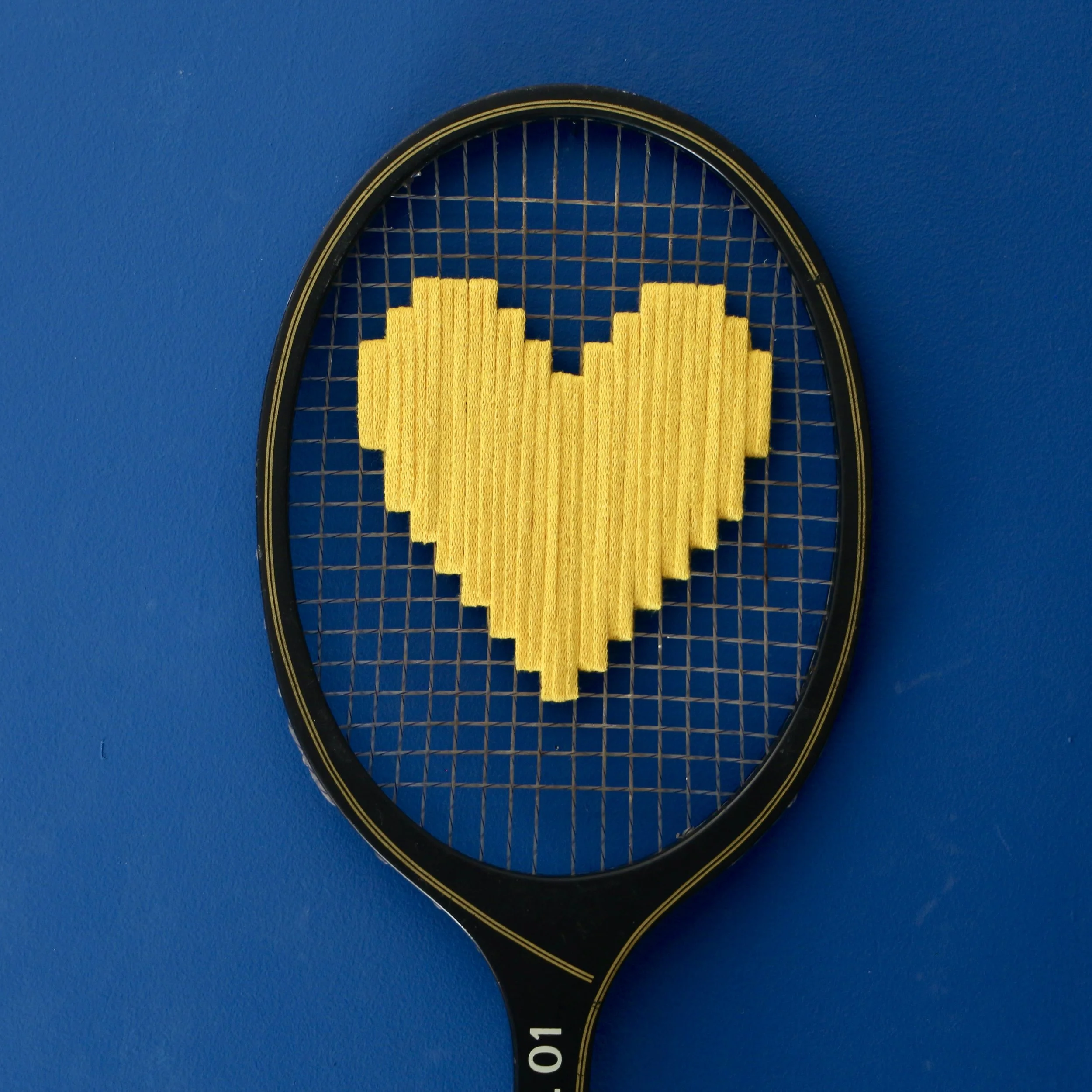 Raquette Send Love Castle Coeur Jaune