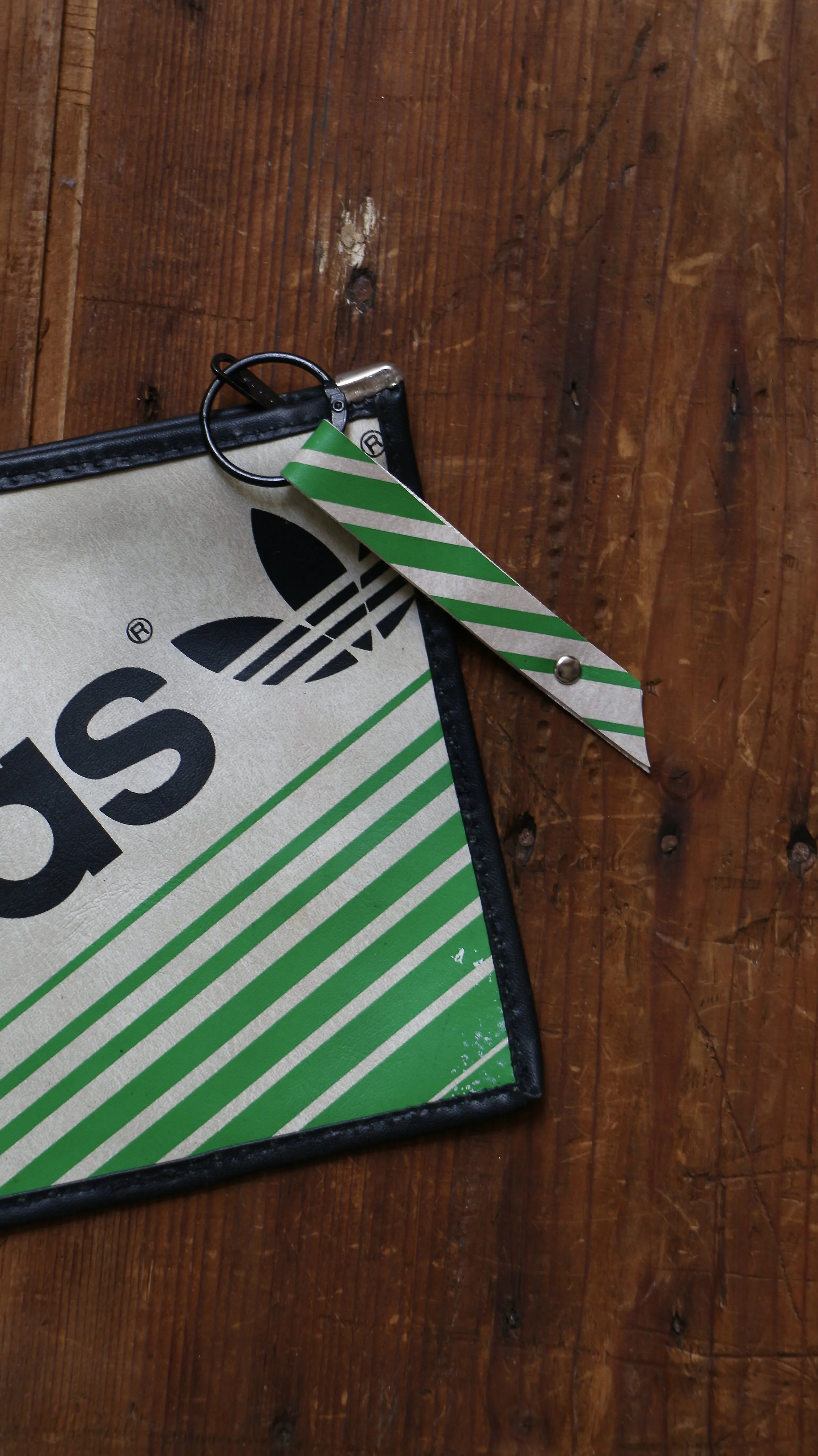 pochette-vintage-Adidas-vert-housse-raquette-2.JPG