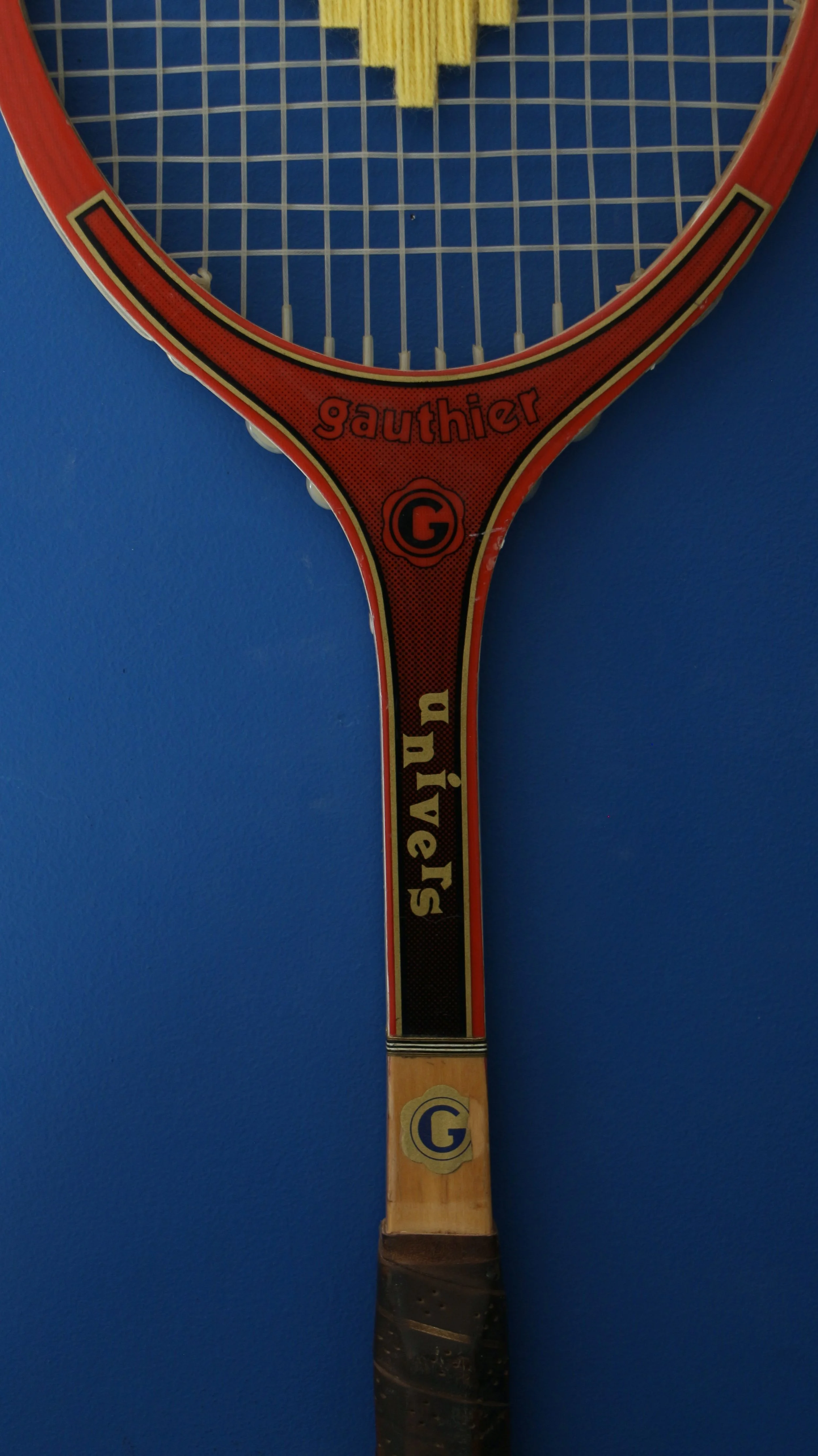 Gauthier-rouge-coeur-jaune-1.JPG
