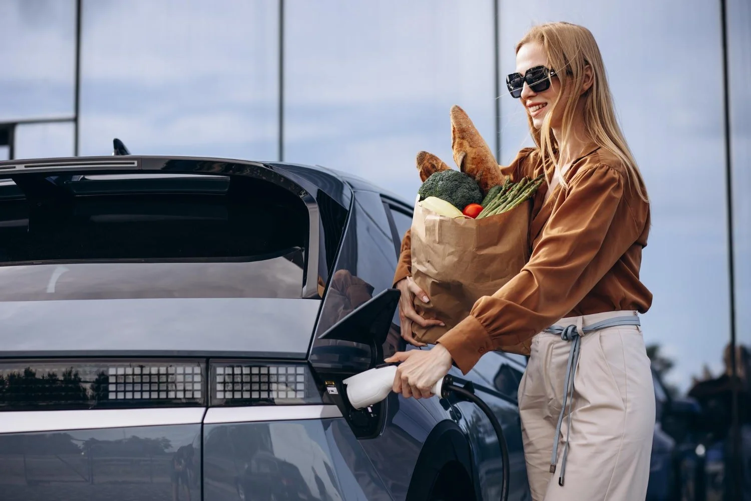 Supermarkets Are Becoming Fleet Charging Hubs. Here’s Why That’s Great News