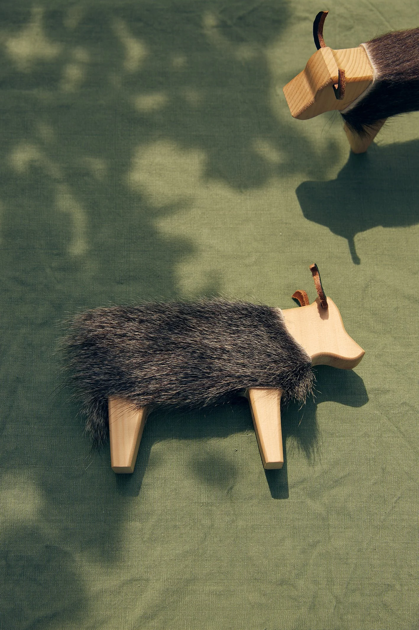 Arvenholztierli Kuh Grauvieh Sonia Luck.jpg