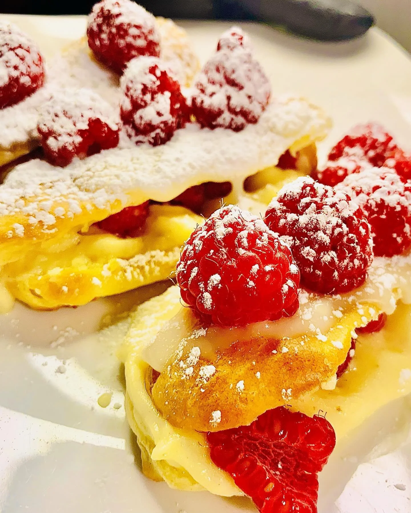 Raspberry &amp; White Chocolate 🍫 Eclairs With Almond 🌰Pastry Cream Filling 🔥🤠 #pastry #foodporn #monroela