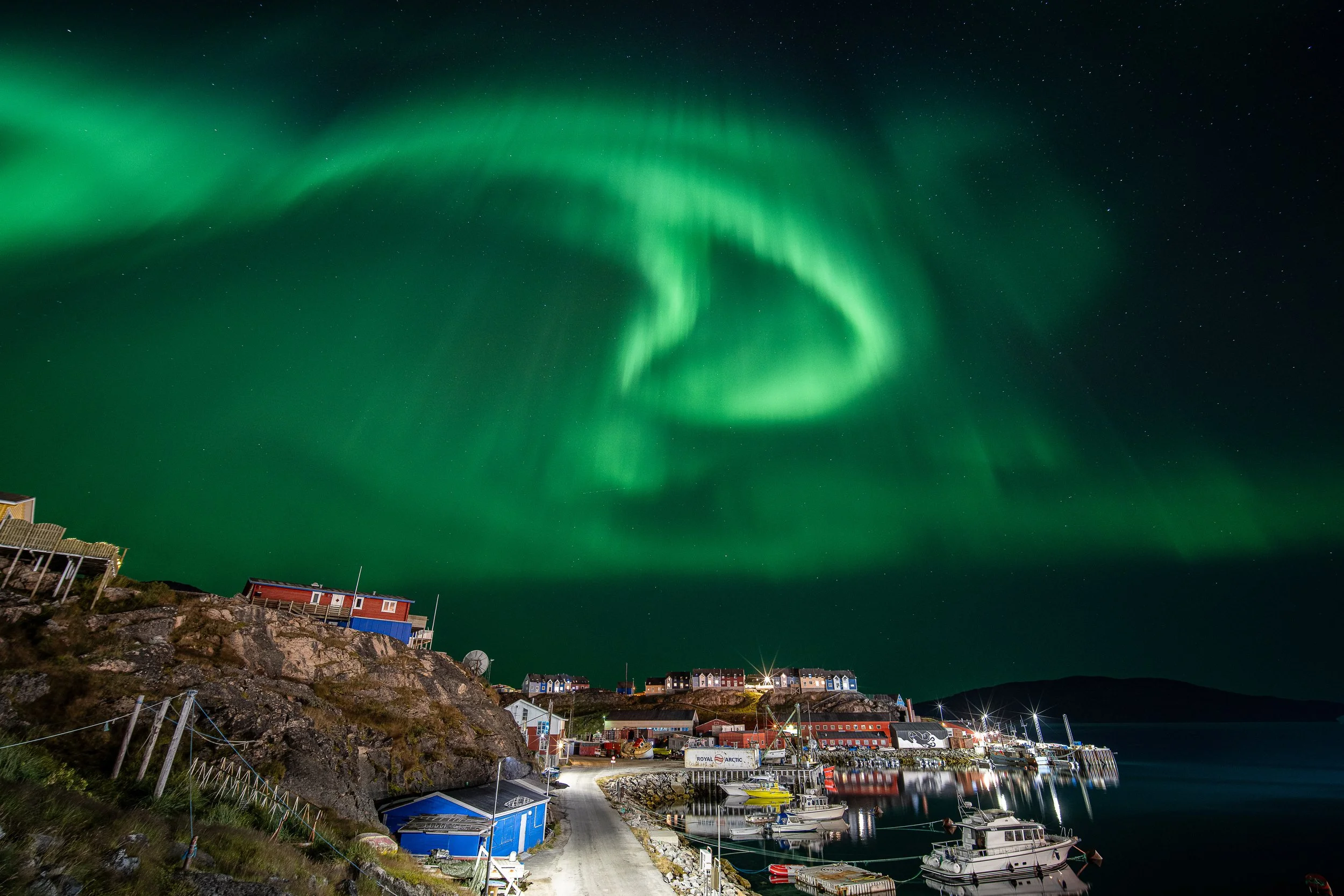 Qaqortup amutsiviata tungaanut isikkivik / The view to Shipyard