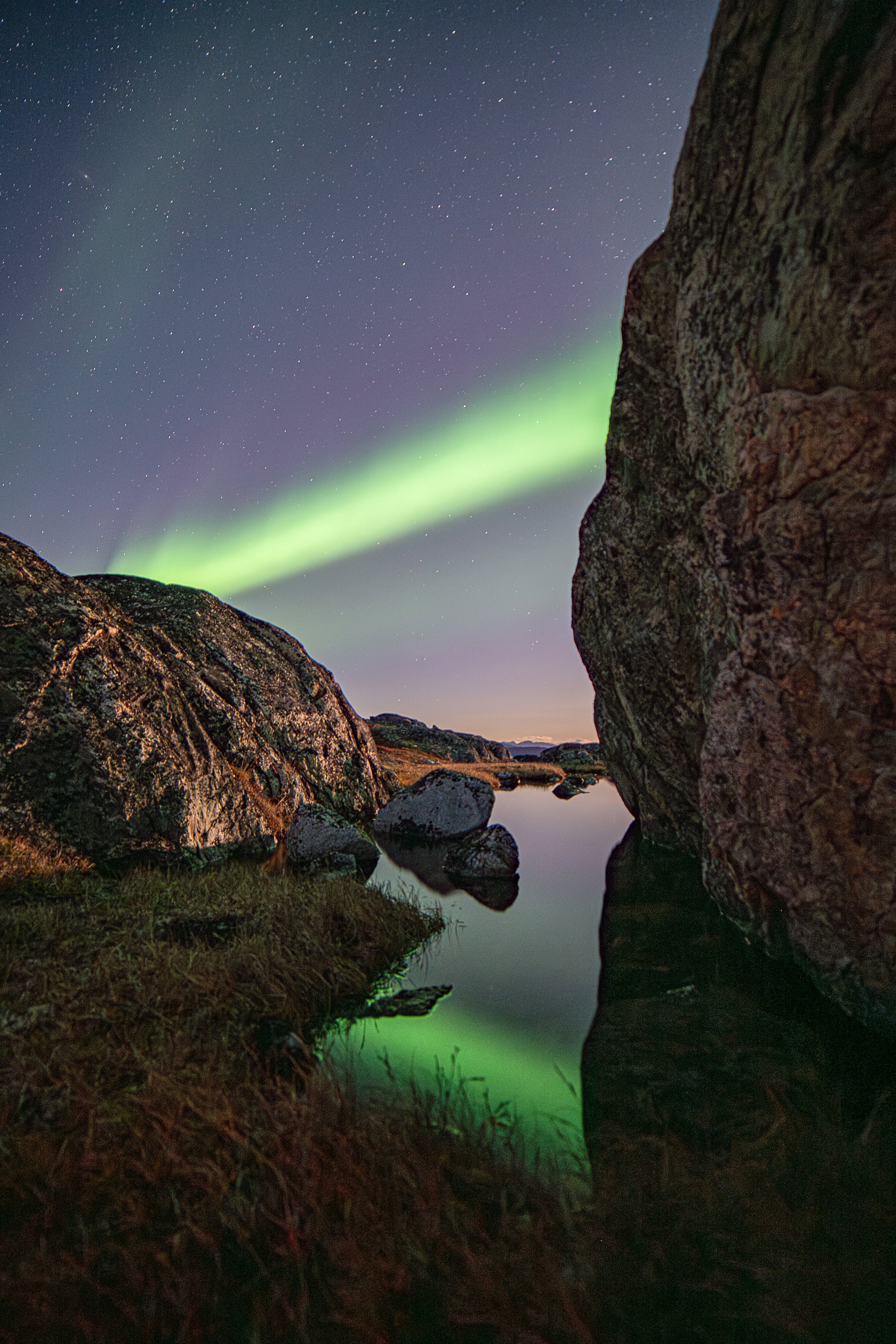Tasinnguaq / Small lake reflection