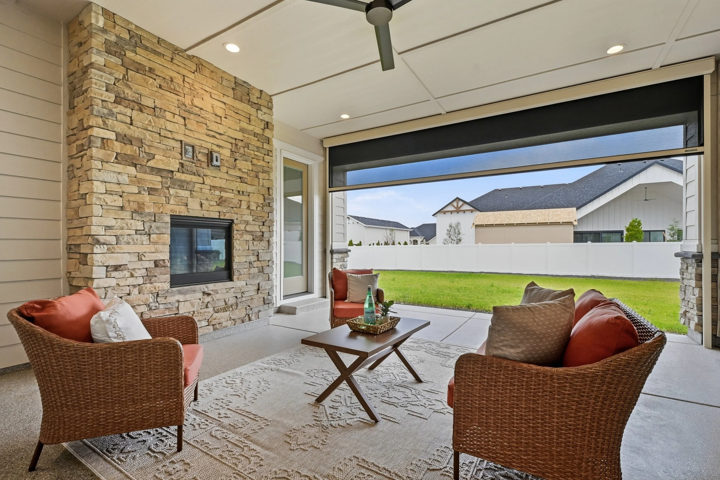 2941 N Staghaven Ave 23.jpg
