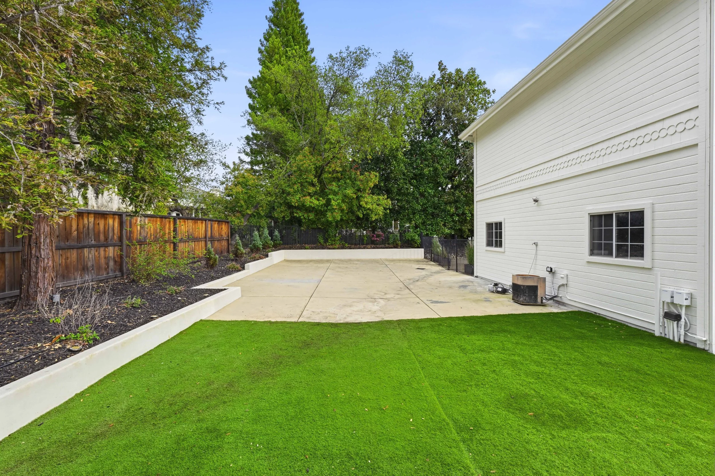 9660 Los Lagos Cir North - 121.jpg