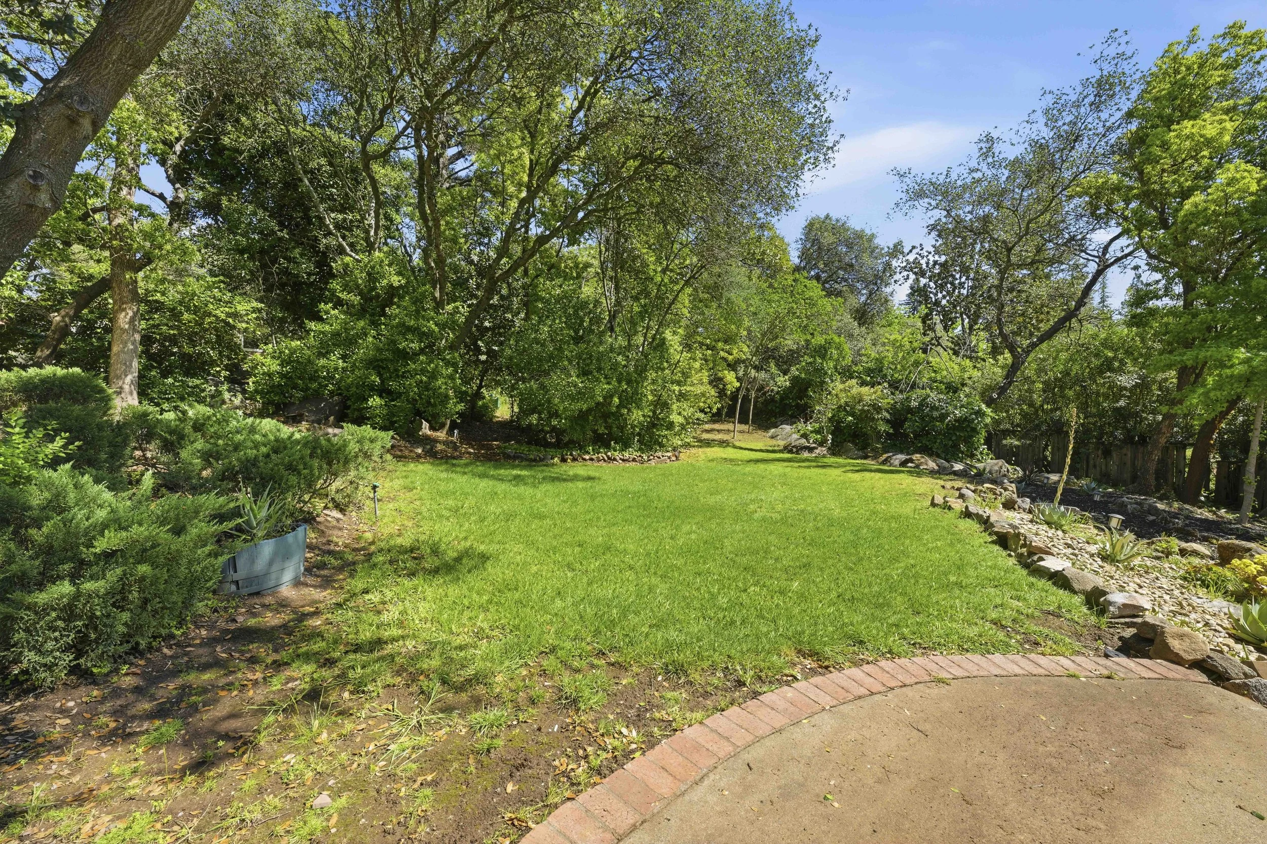 8177 N Lake Cir 12.jpg