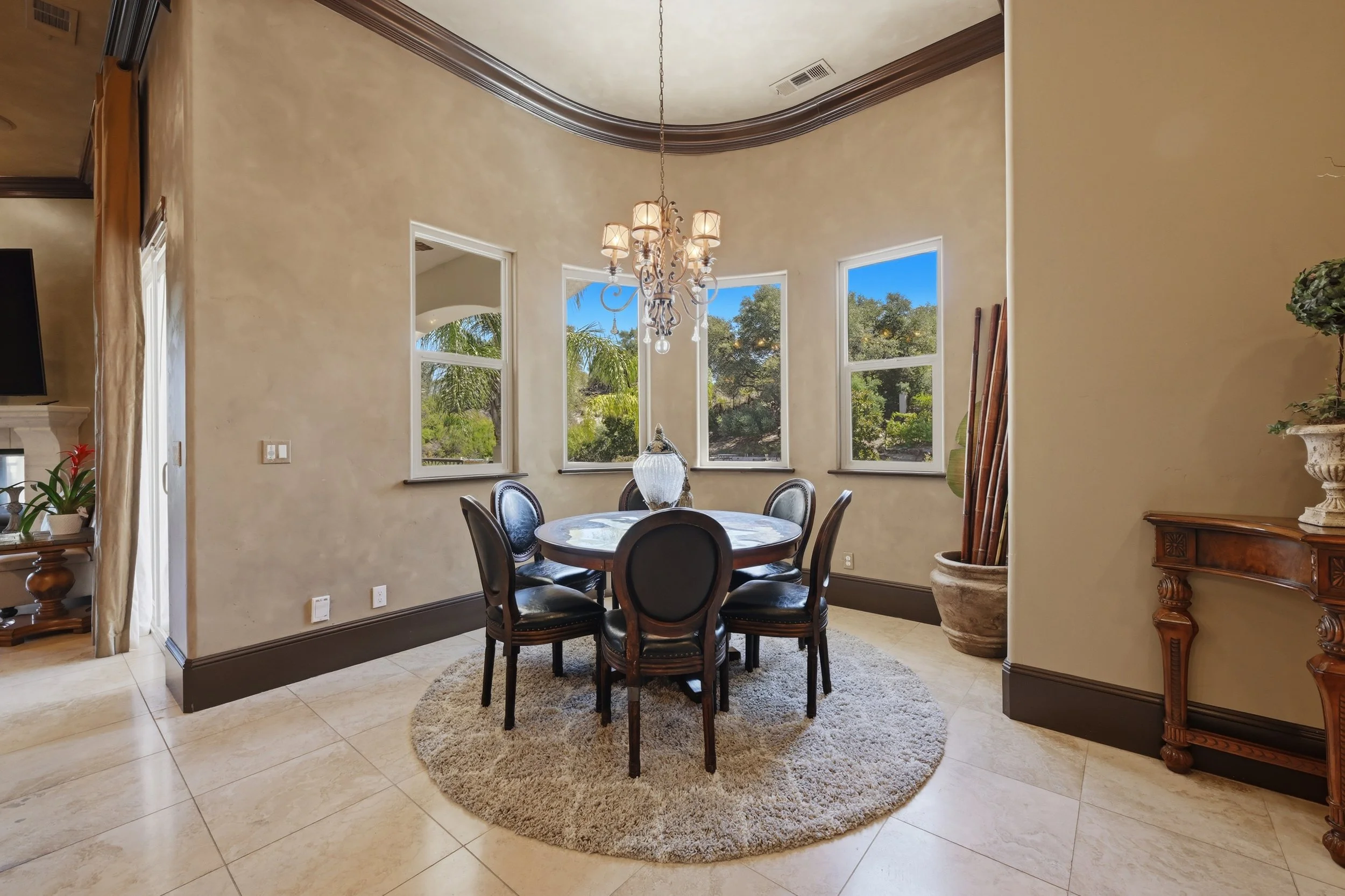 5645 Los Posas Way 30.jpg
