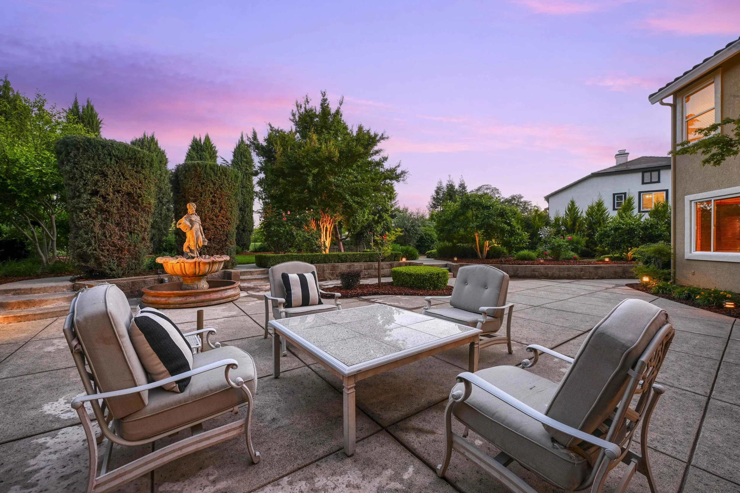 2228 Belvedere Cir - Twilight 18.jpg