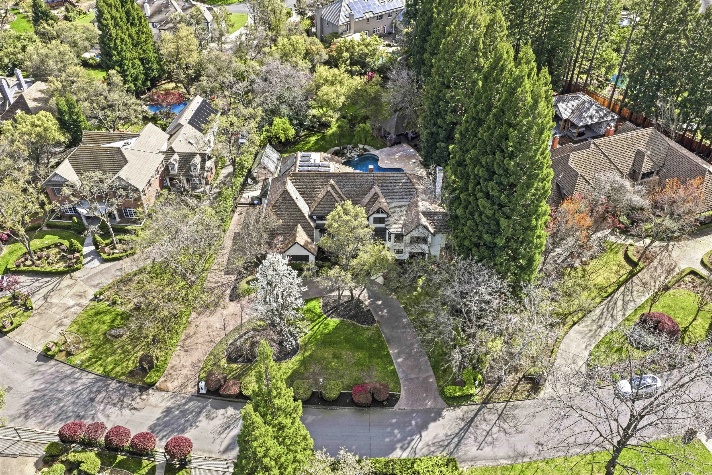 7475 Shelborne Dr 3.jpg