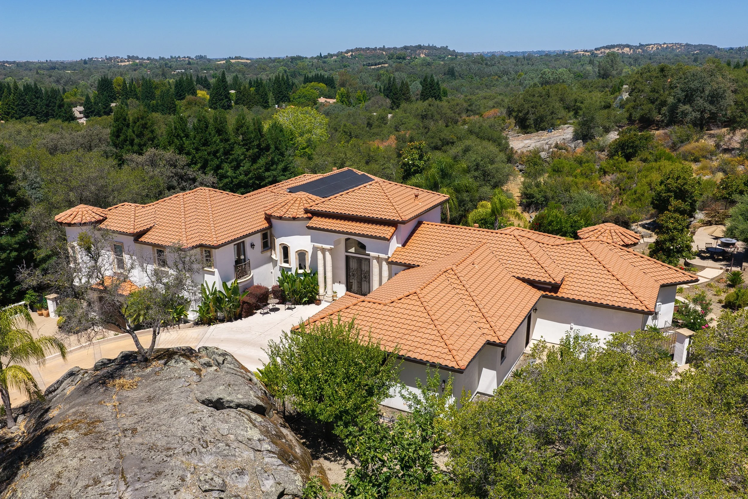 5645 Los Posas Way 8.jpg
