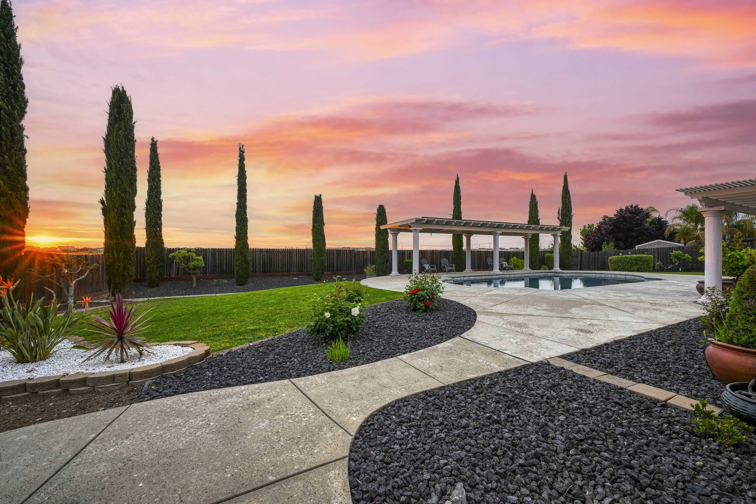 8357 Bridgestone Dr 7.jpg