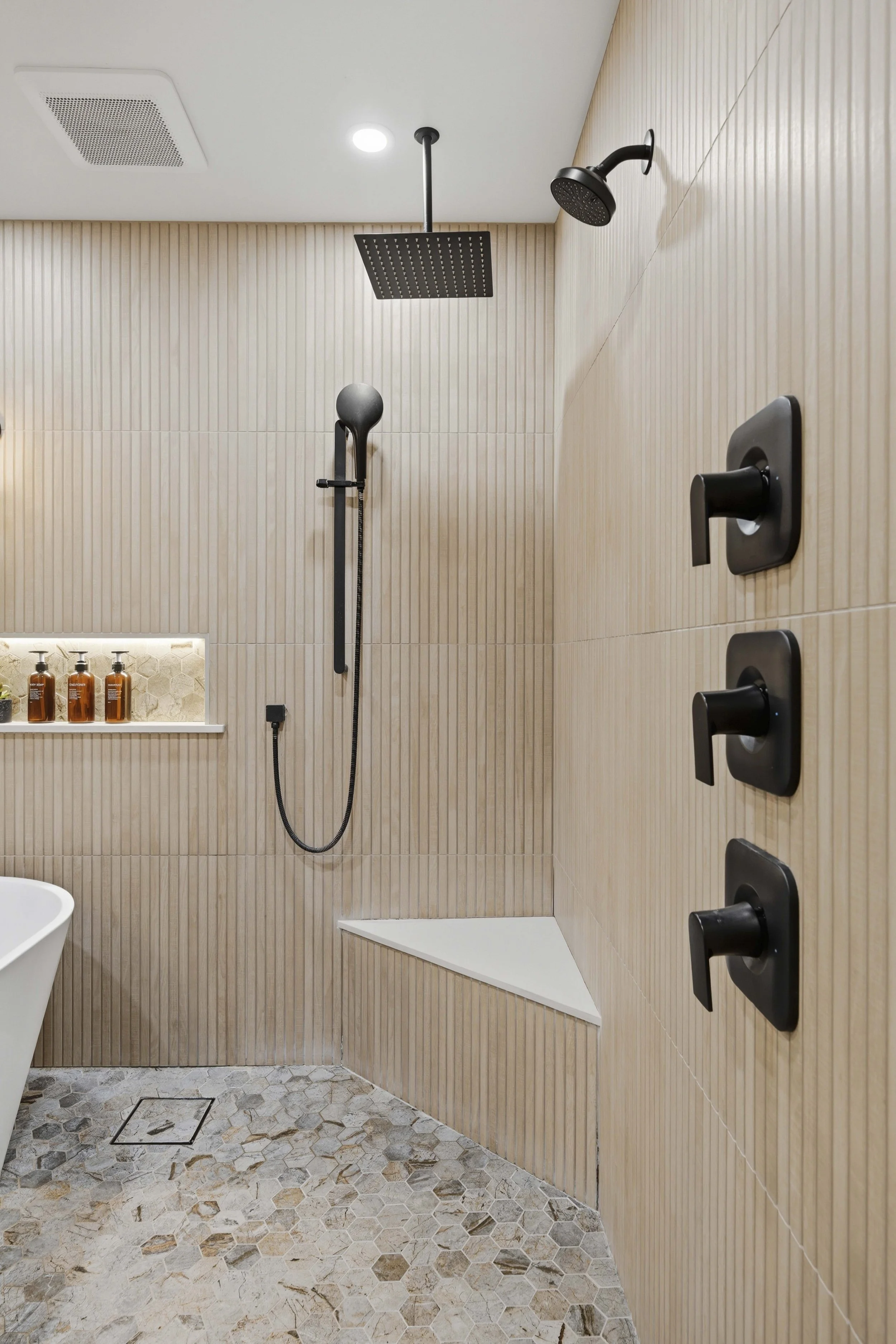 4440 Lawrence Dr _53.jpg