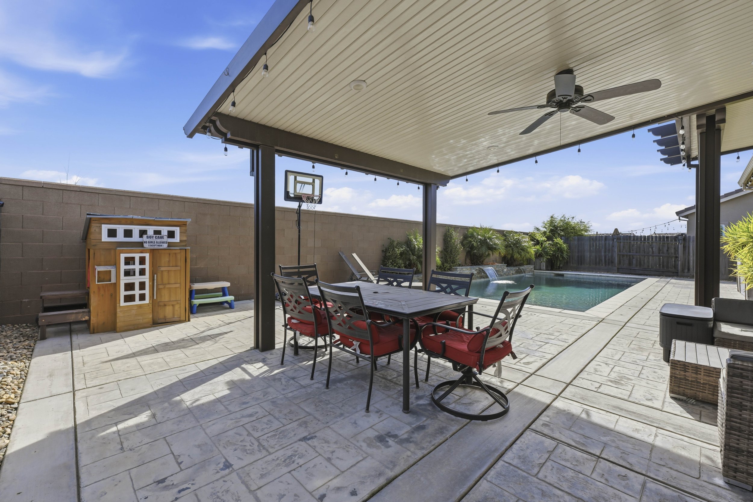 2012 Van Ruiten Dr _41.jpg