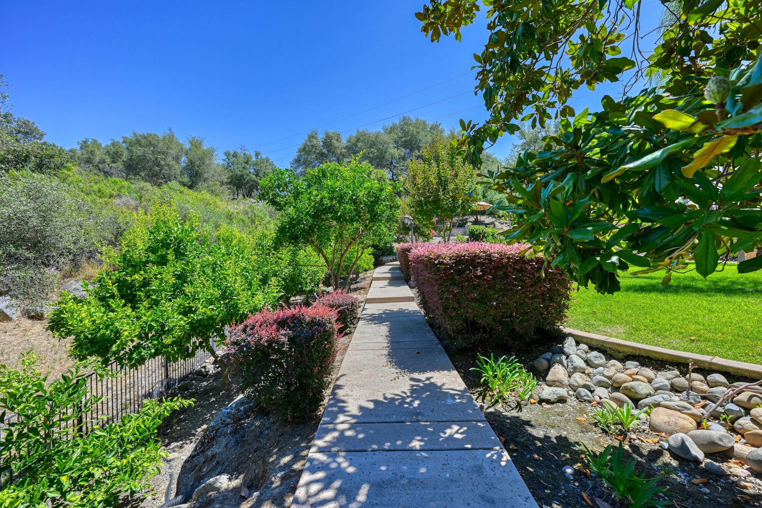 5645 Los Posas Way 80.jpg