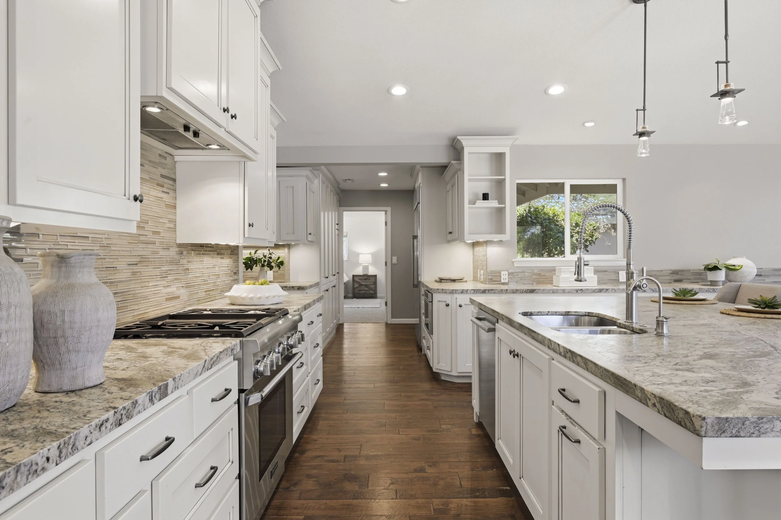 7585 Gold Dr 108.jpg