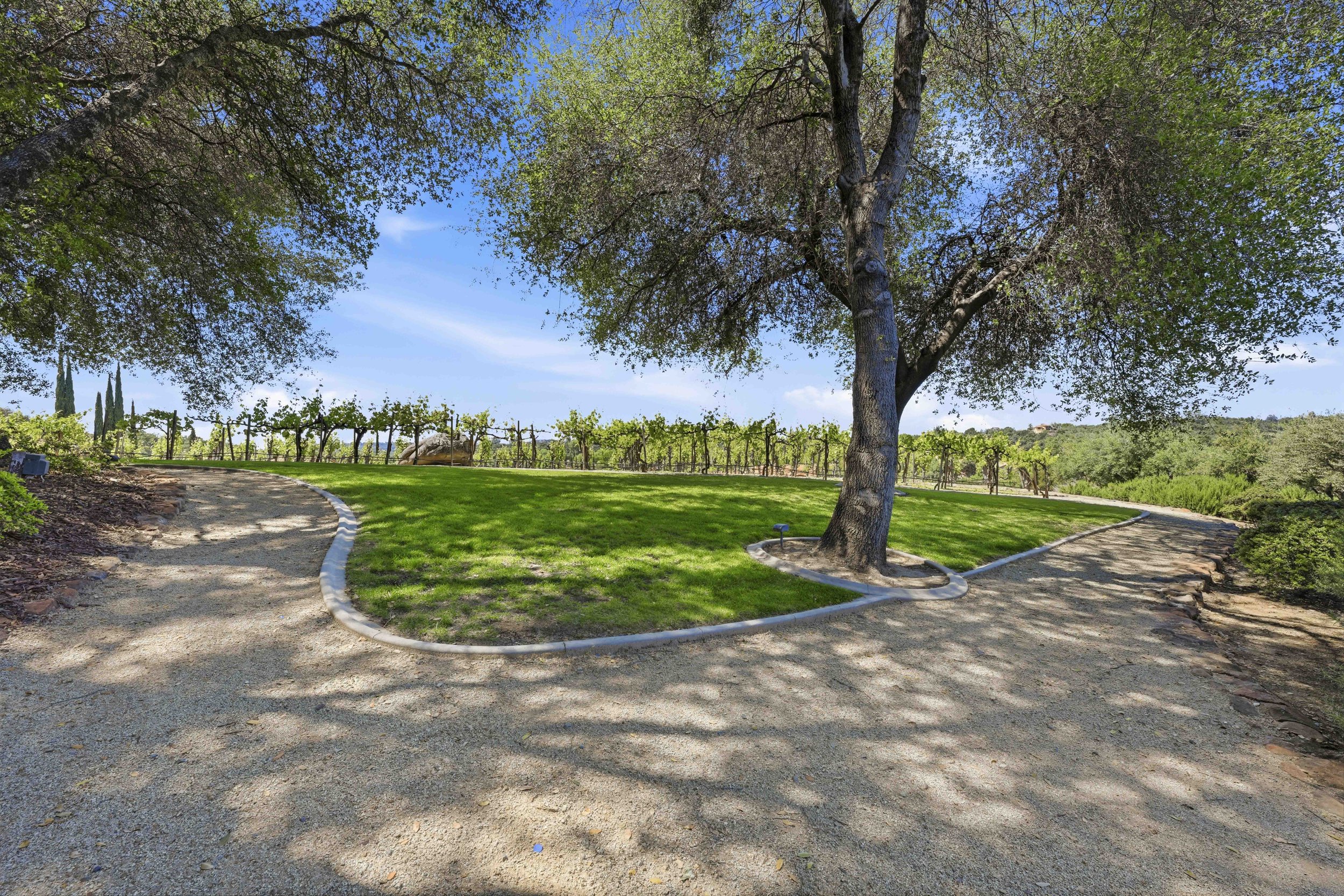 9688 Clos Du Lac Cir 211.jpg