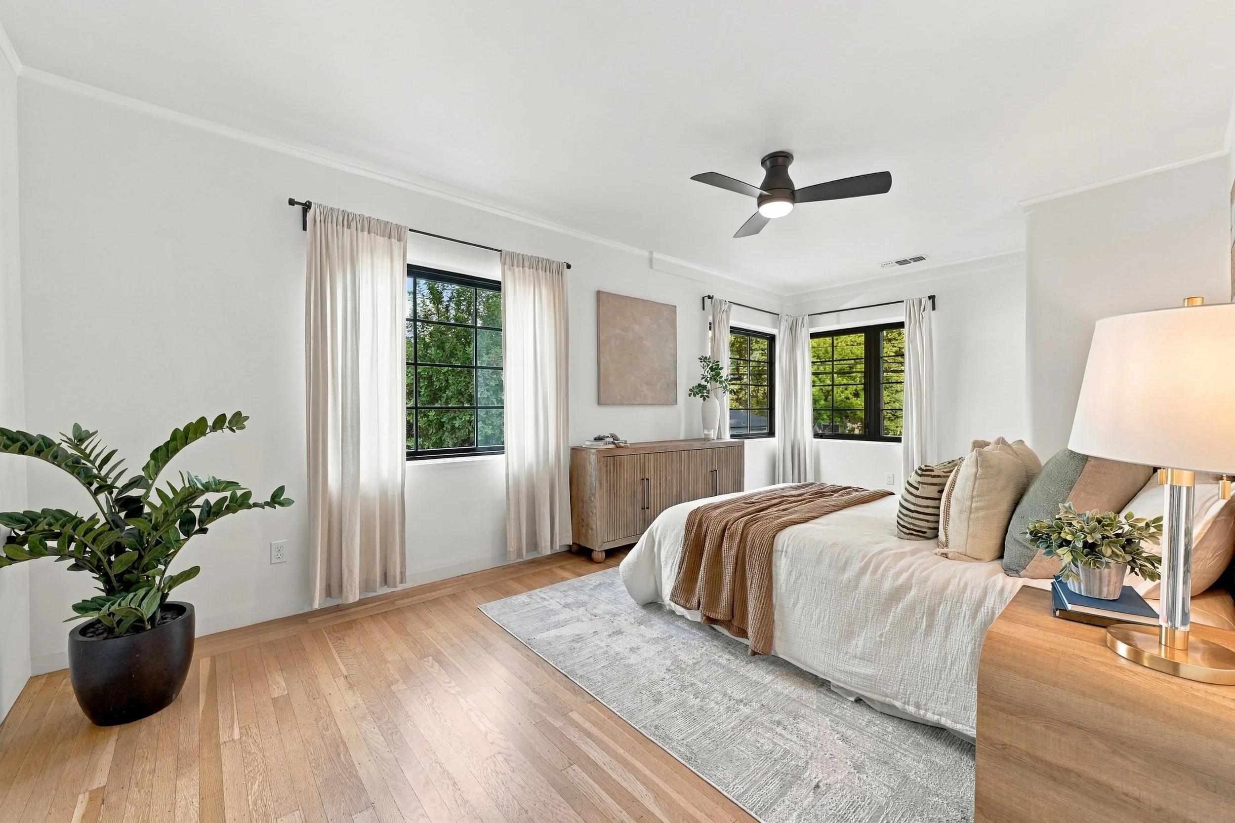 2743 Land Park Dr 72.jpg