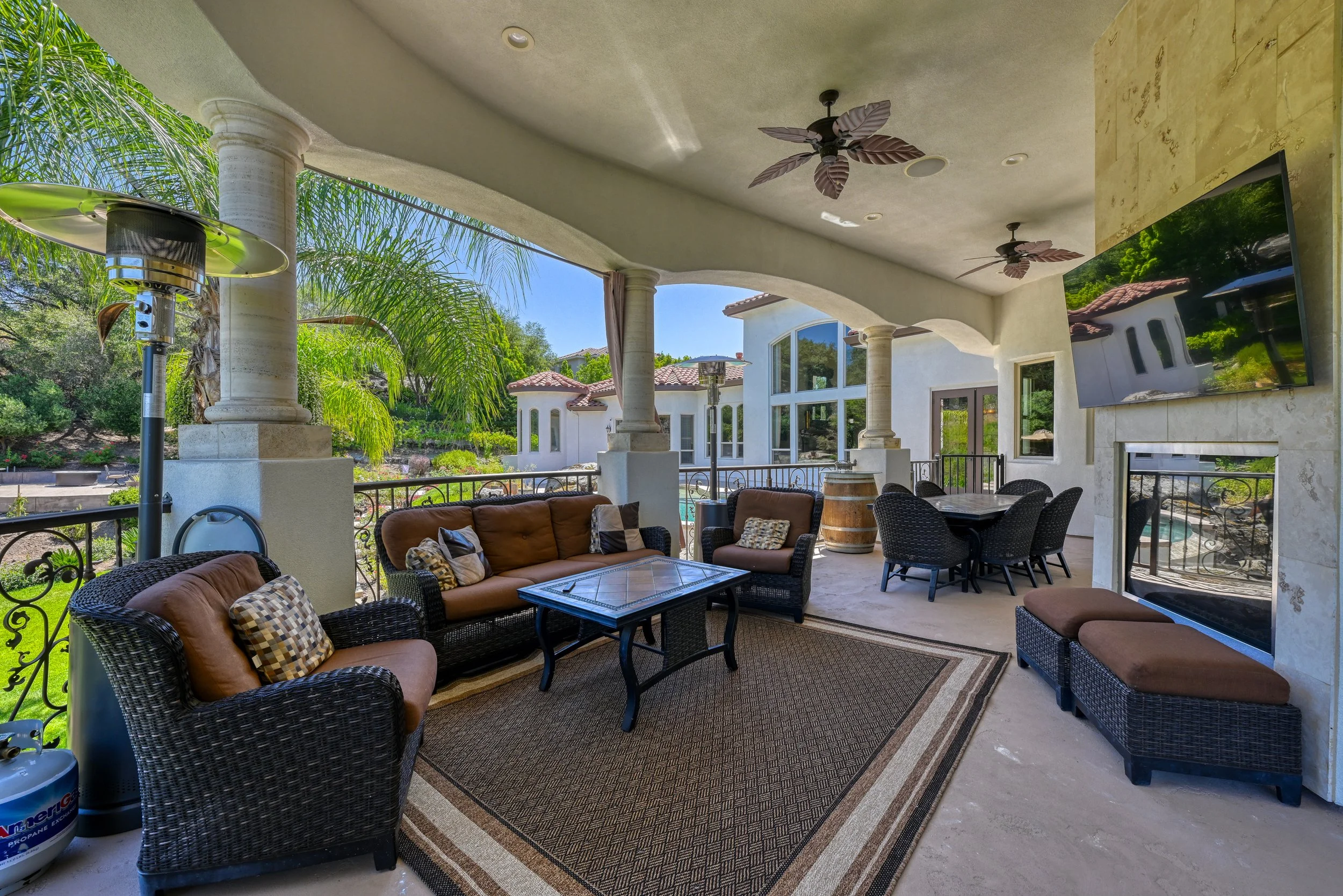 5645 Los Posas Way 72.jpg