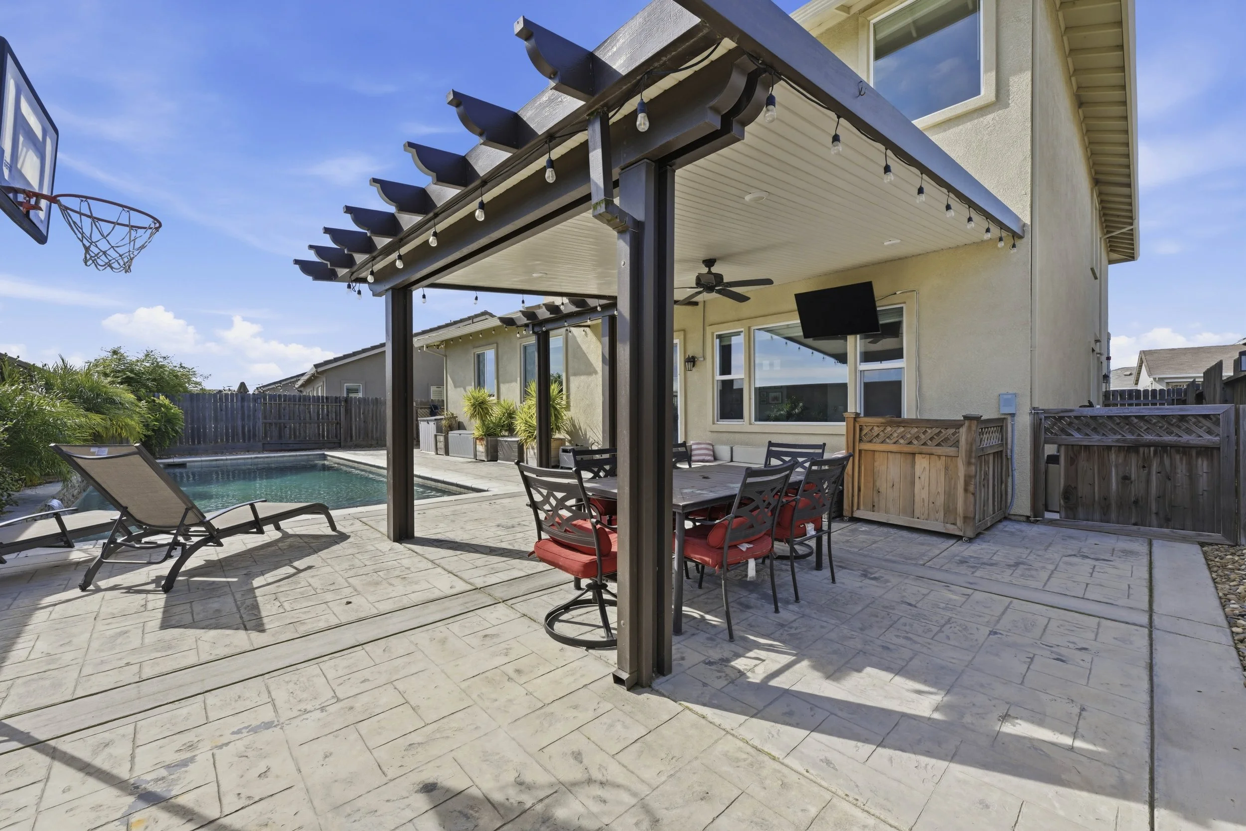 2012 Van Ruiten Dr _42.jpg