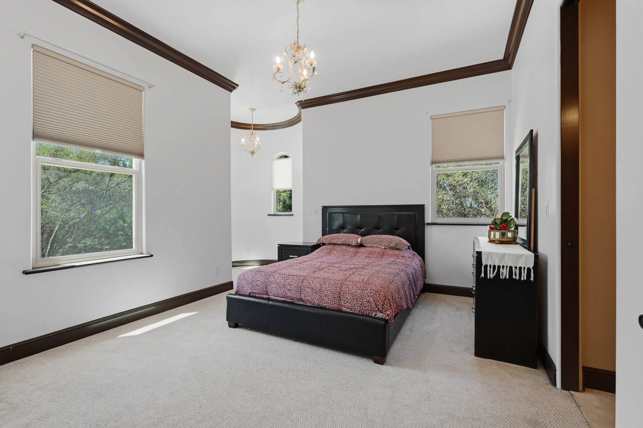 5645 Los Posas Way 62.jpg