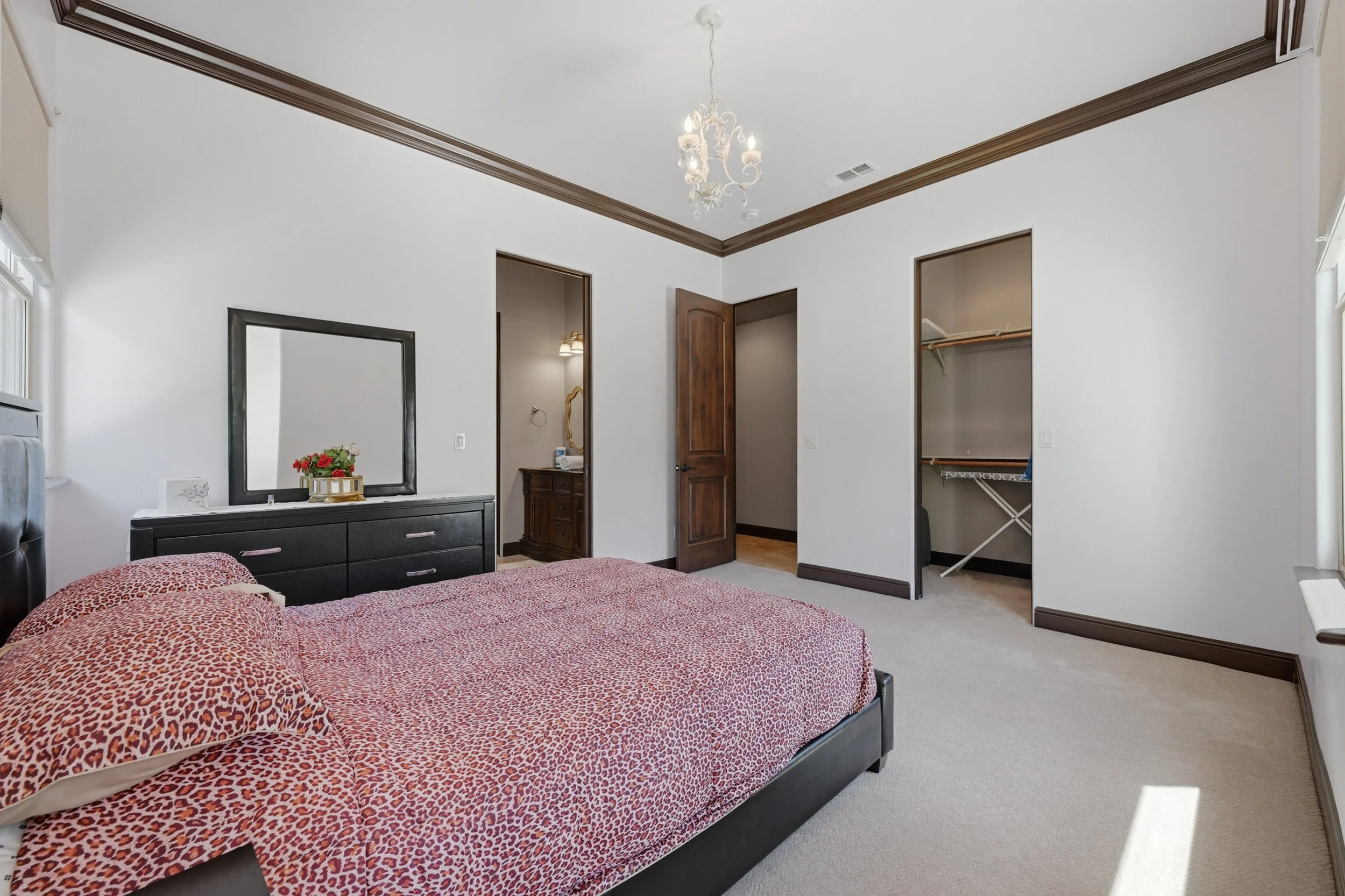 5645 Los Posas Way 63.jpg