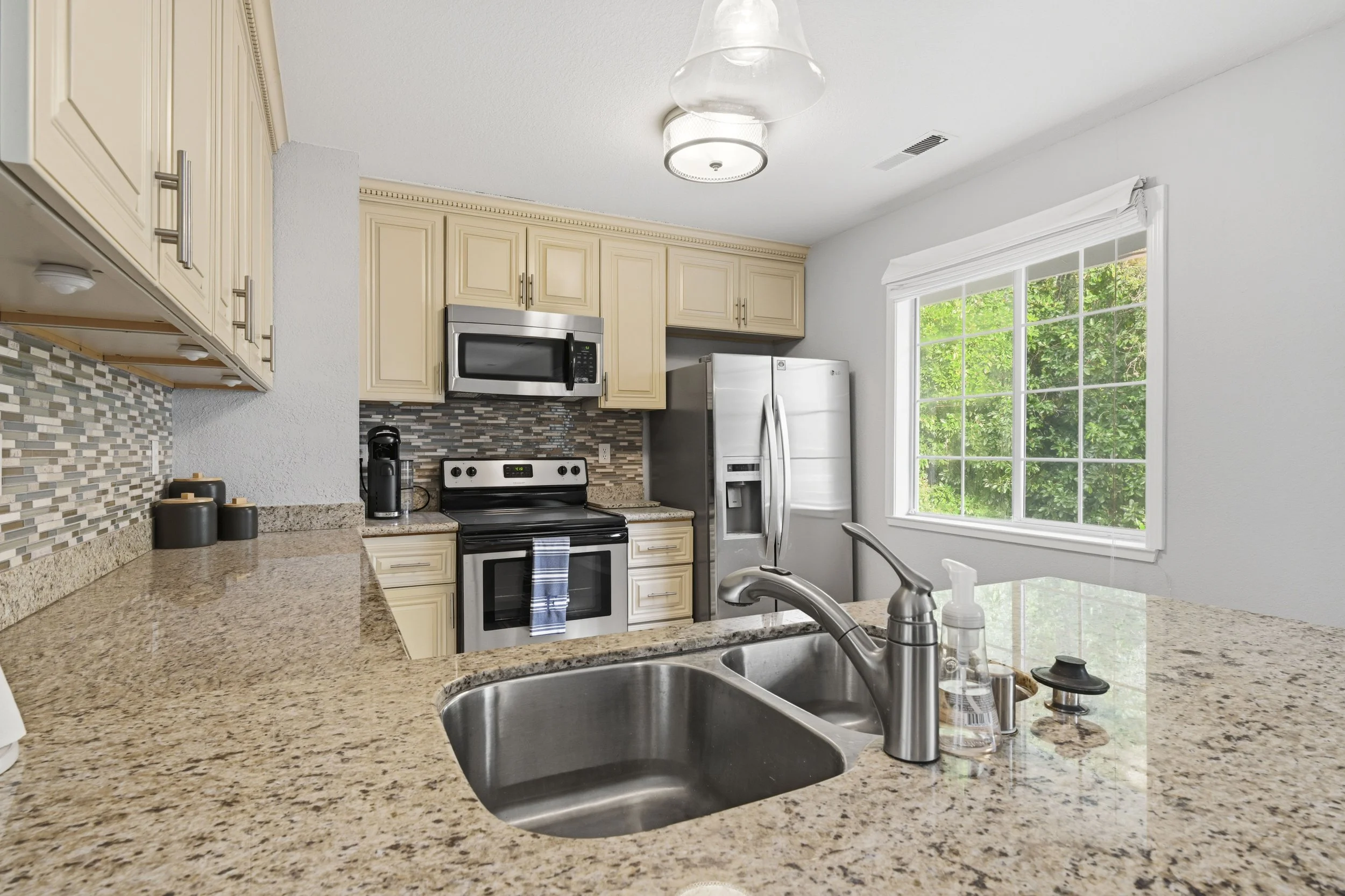 9660 Los Lagos Cir North - 96.jpg