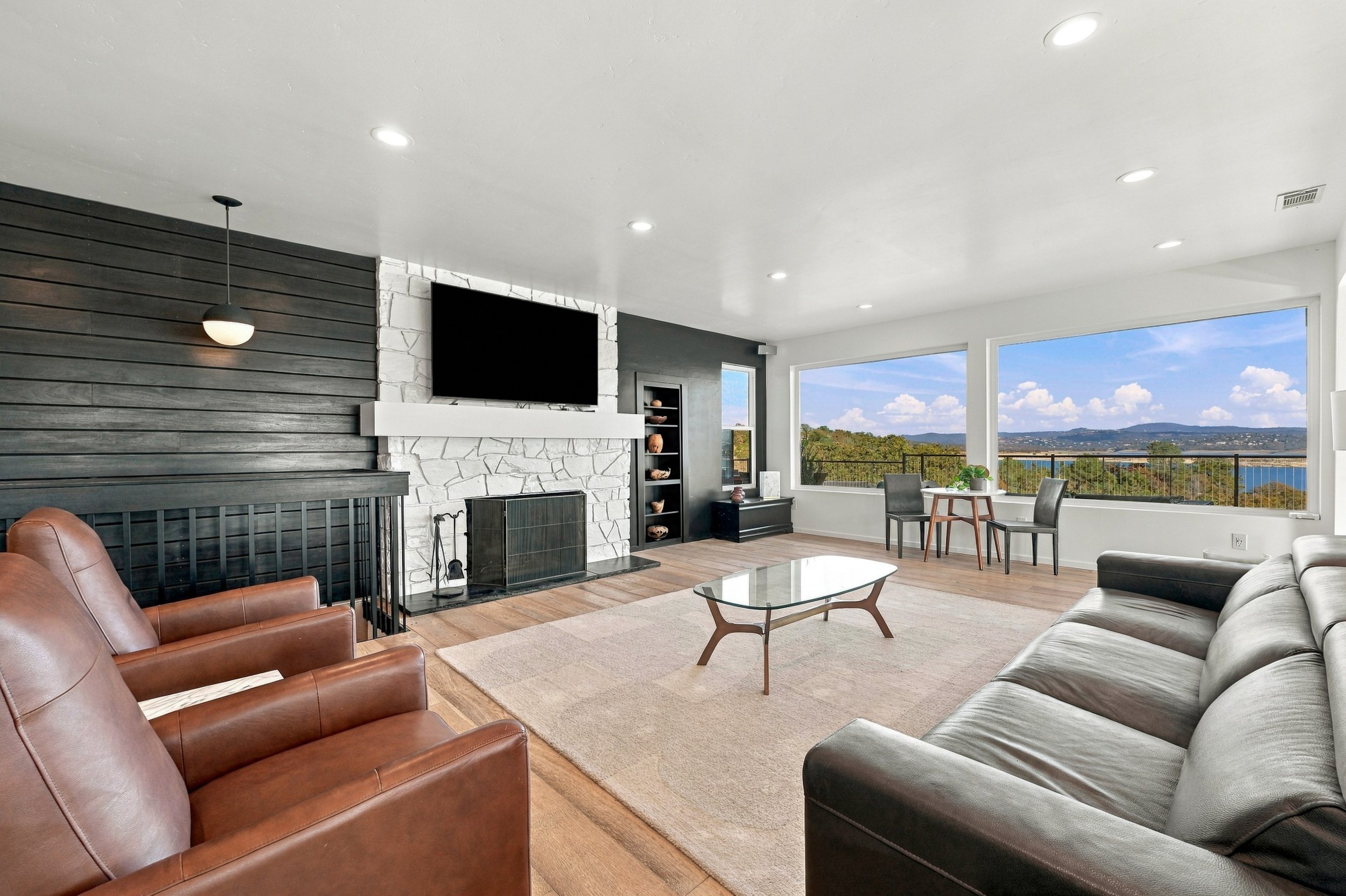 7882 Lakeshore Dr 24.jpg