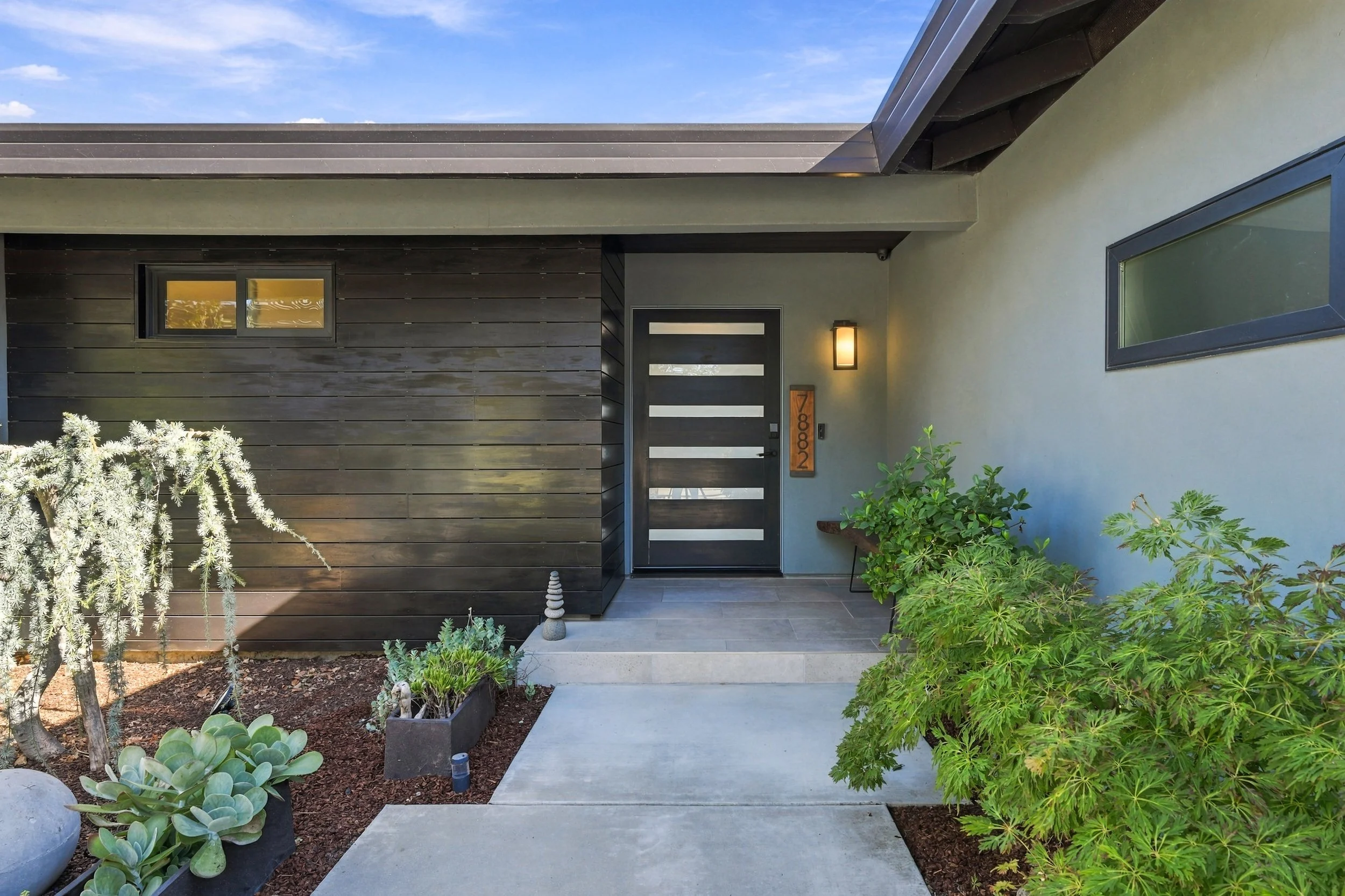 7882 Lakeshore Dr 9.jpg