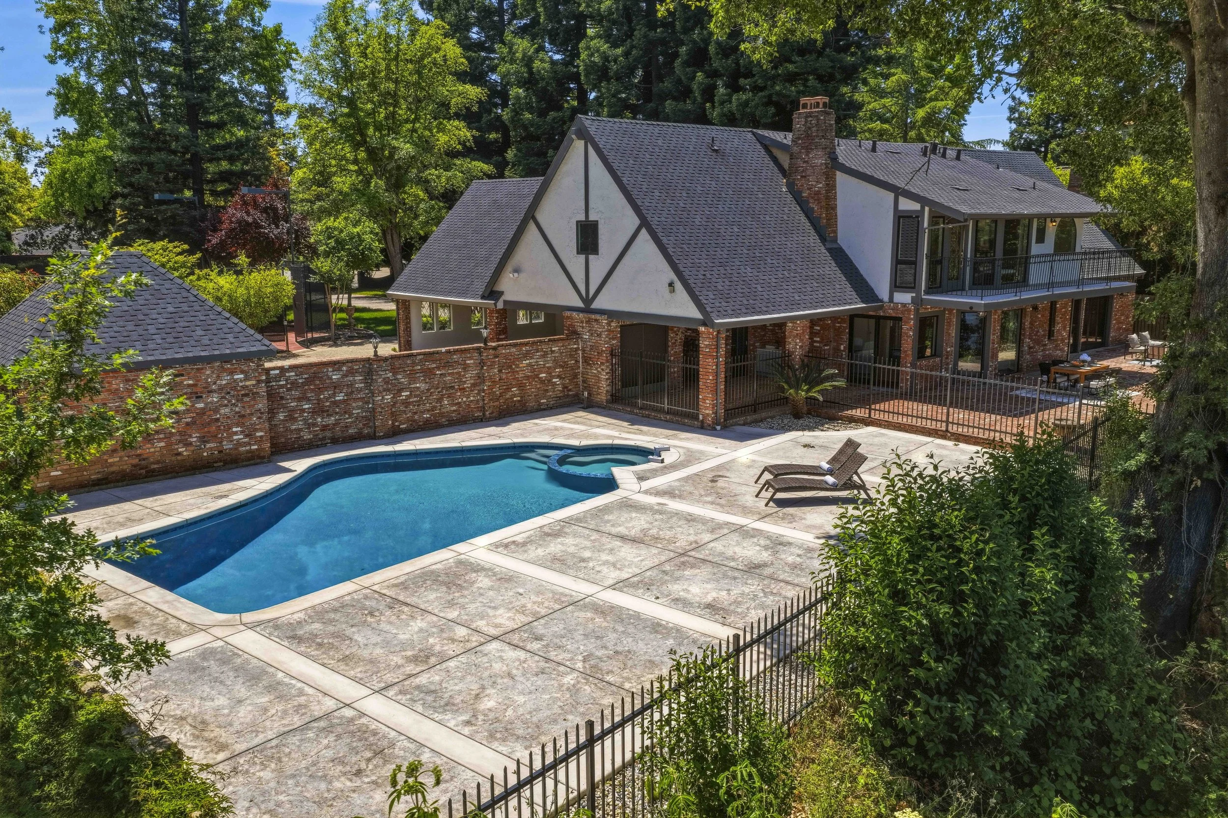 9815 Mira Del Rio Dr 8.jpg