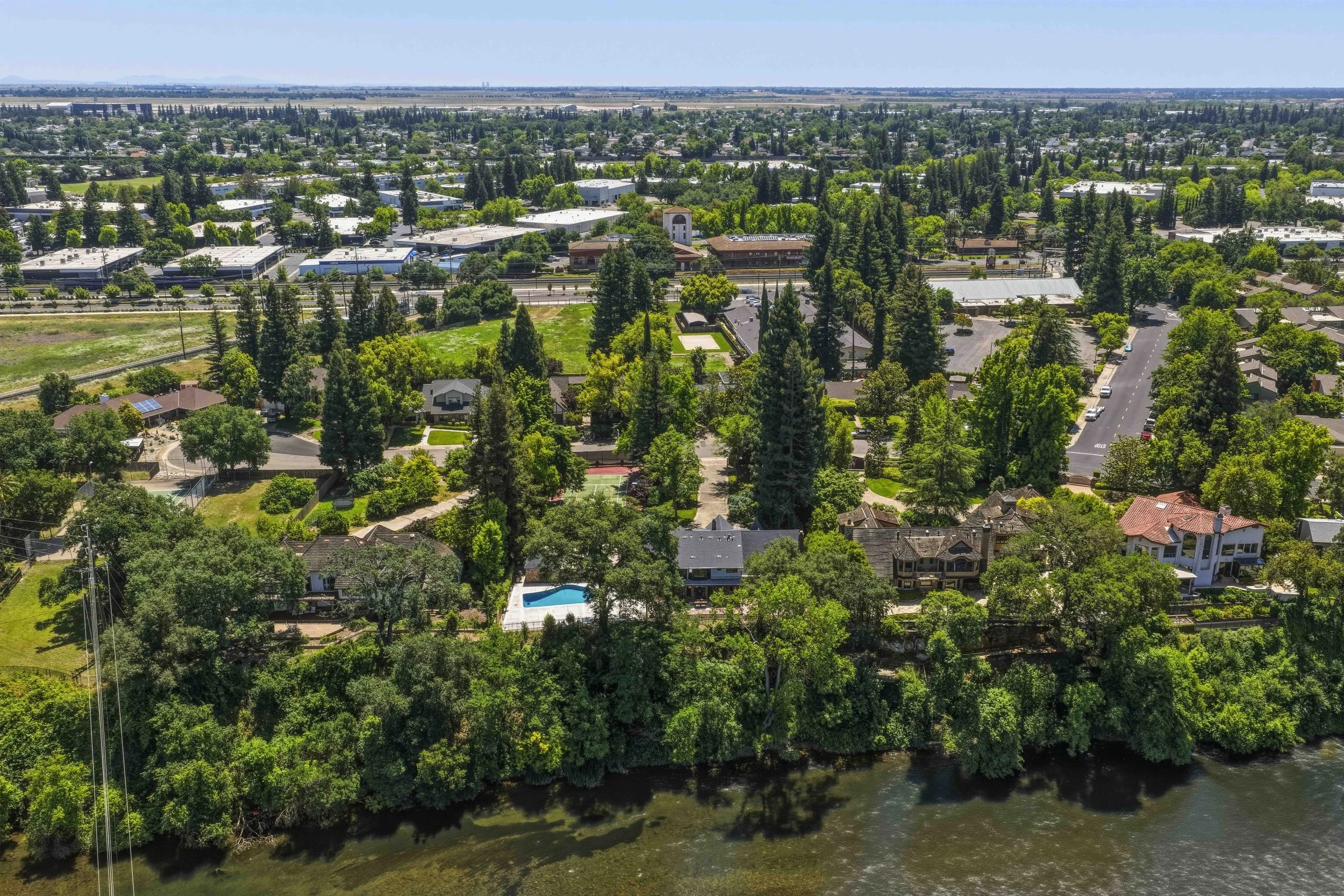 9815 Mira Del Rio Dr 10.jpg