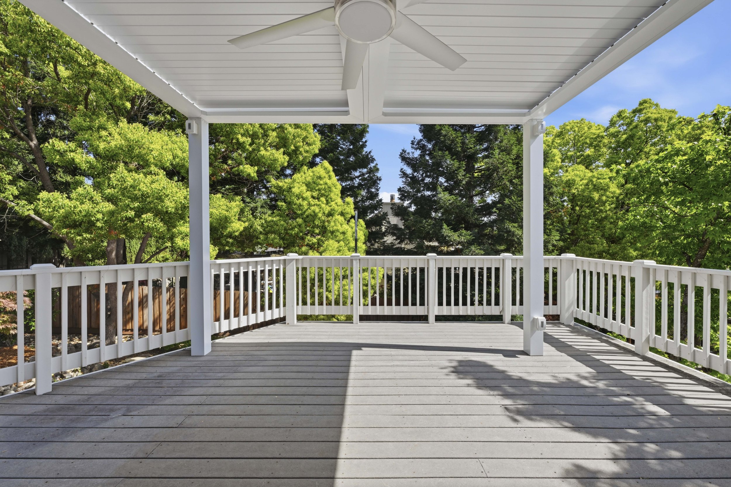 1610 Foxridge Cir 80.jpg