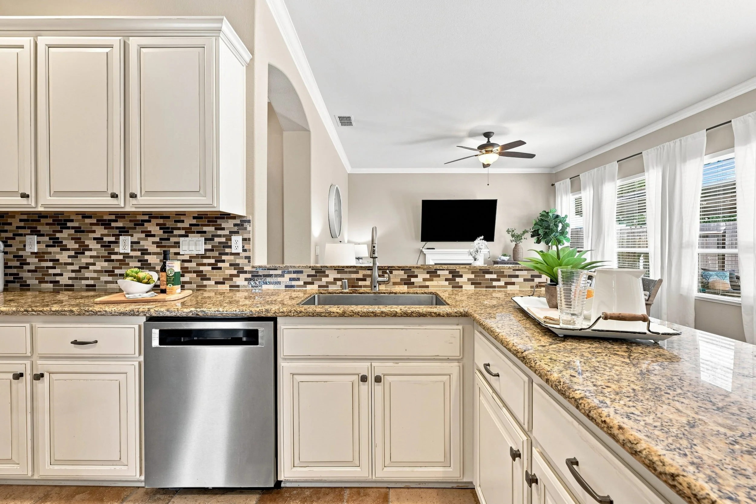 2025 San Esteban Cir _19.jpg