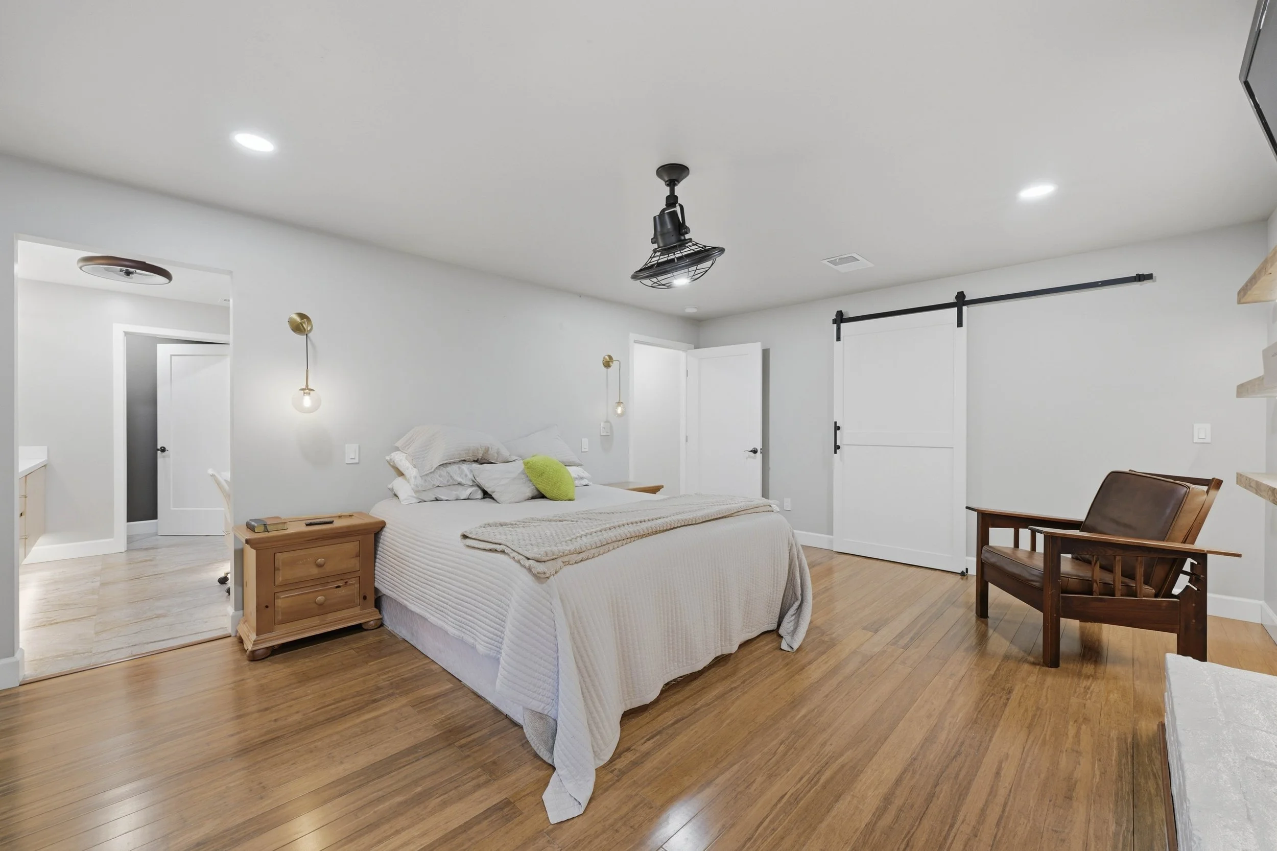 4440 Lawrence Dr _48.jpg